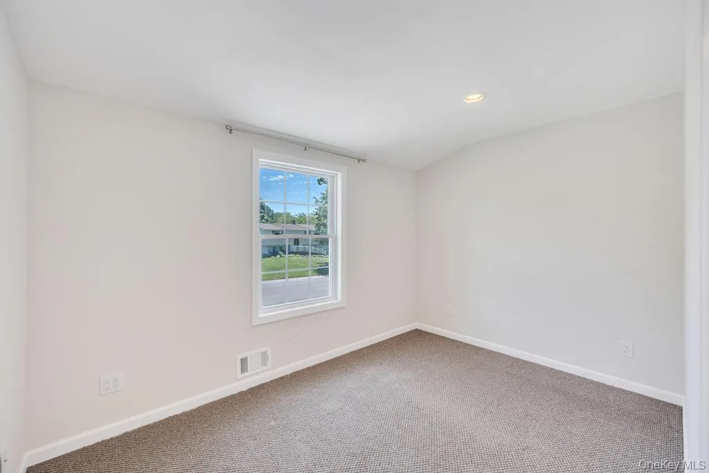 5 Fairway Drive, Brookhaven, NY, 4 Bedrooms Bedrooms, 8 Rooms Rooms,2 BathroomsBathrooms,Residential,For Rent,Fairway,0,1008974 5 Fairway Drive, Brookhaven, NY, 4 Bedrooms Bedrooms, 8 Rooms Rooms,2 BathroomsBathrooms,Residential,For Rent,Fairway,0,1008974