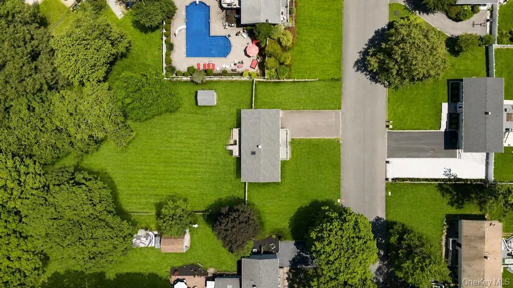 5 Fairway Drive, Brookhaven, NY, 4 Bedrooms Bedrooms, 8 Rooms Rooms,2 BathroomsBathrooms,Residential,For Rent,Fairway,0,1008974 5 Fairway Drive, Brookhaven, NY, 4 Bedrooms Bedrooms, 8 Rooms Rooms,2 BathroomsBathrooms,Residential,For Rent,Fairway,0,1008974