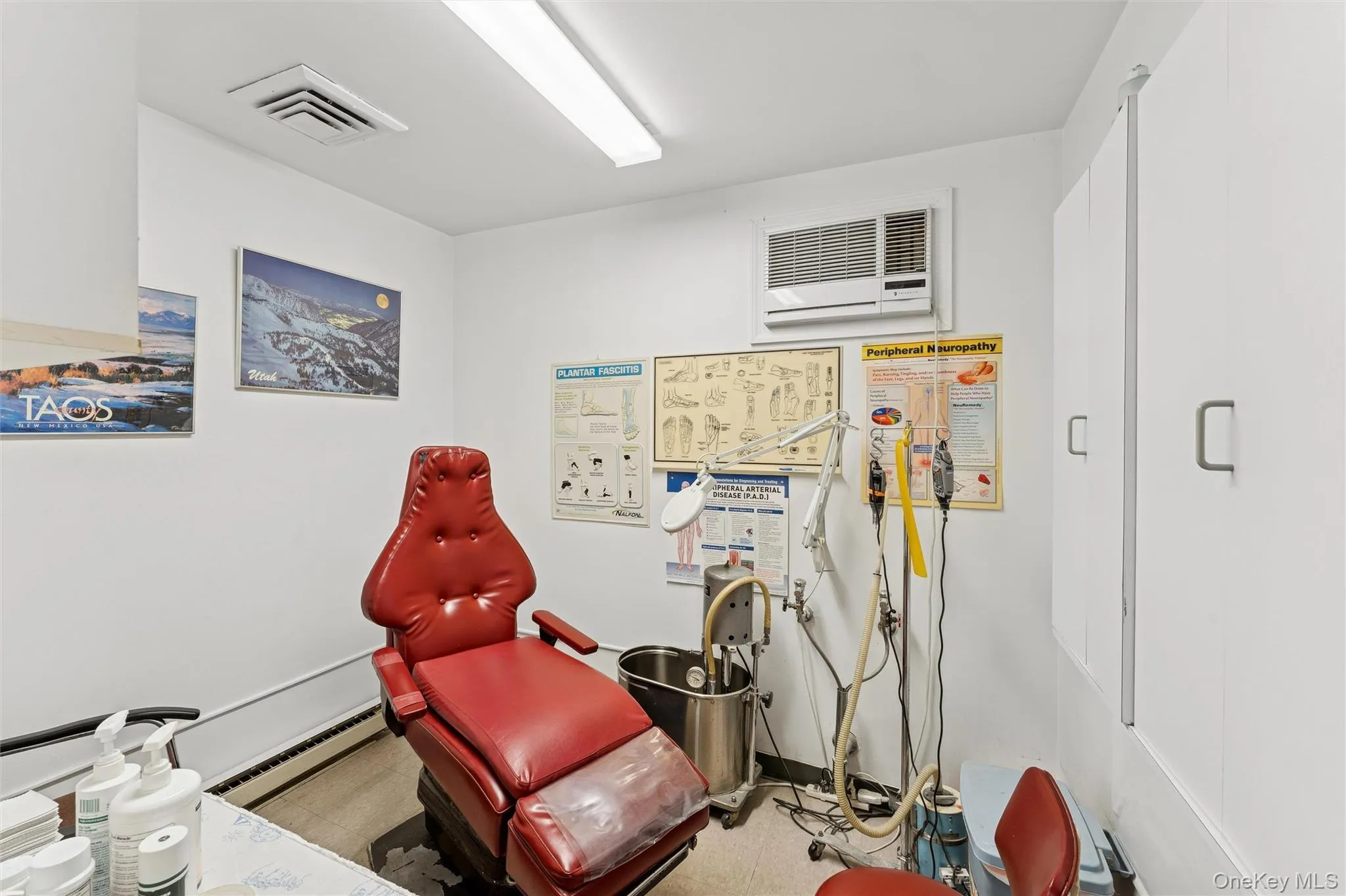 5 Seaton Gate, Hempstead, NY, 2 Bedrooms Bedrooms, 14 Rooms Rooms,1 BathroomBathrooms,Residential,For Rent,Seaton Gate,0,1008979 5 Seaton Gate, Hempstead, NY, 2 Bedrooms Bedrooms, 14 Rooms Rooms,1 BathroomBathrooms,Residential,For Rent,Seaton Gate,0,1008979