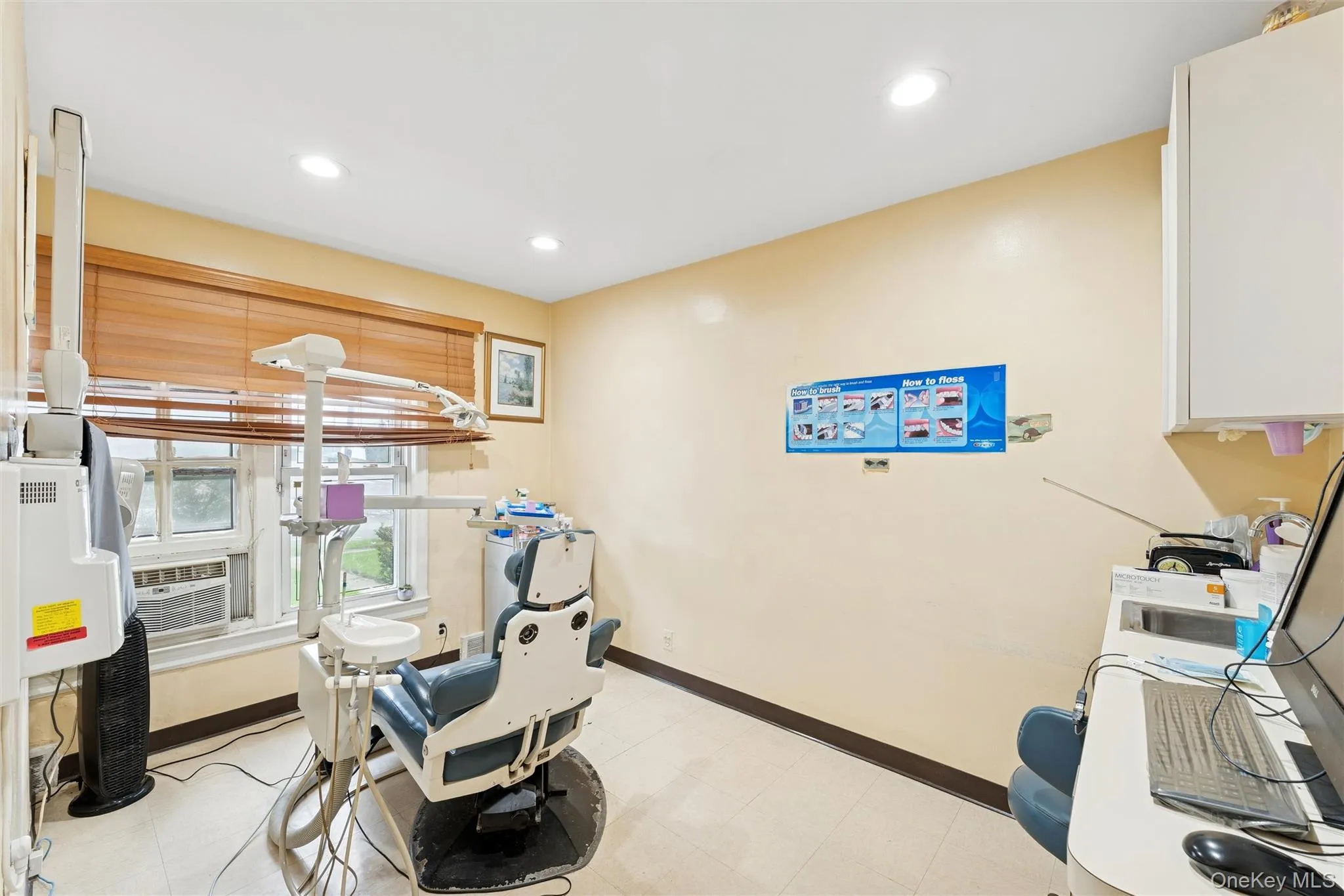 5 Seaton Gate, Hempstead, NY, 2 Bedrooms Bedrooms, 14 Rooms Rooms,1 BathroomBathrooms,Residential,For Rent,Seaton Gate,0,1008979 5 Seaton Gate, Hempstead, NY, 2 Bedrooms Bedrooms, 14 Rooms Rooms,1 BathroomBathrooms,Residential,For Rent,Seaton Gate,0,1008979