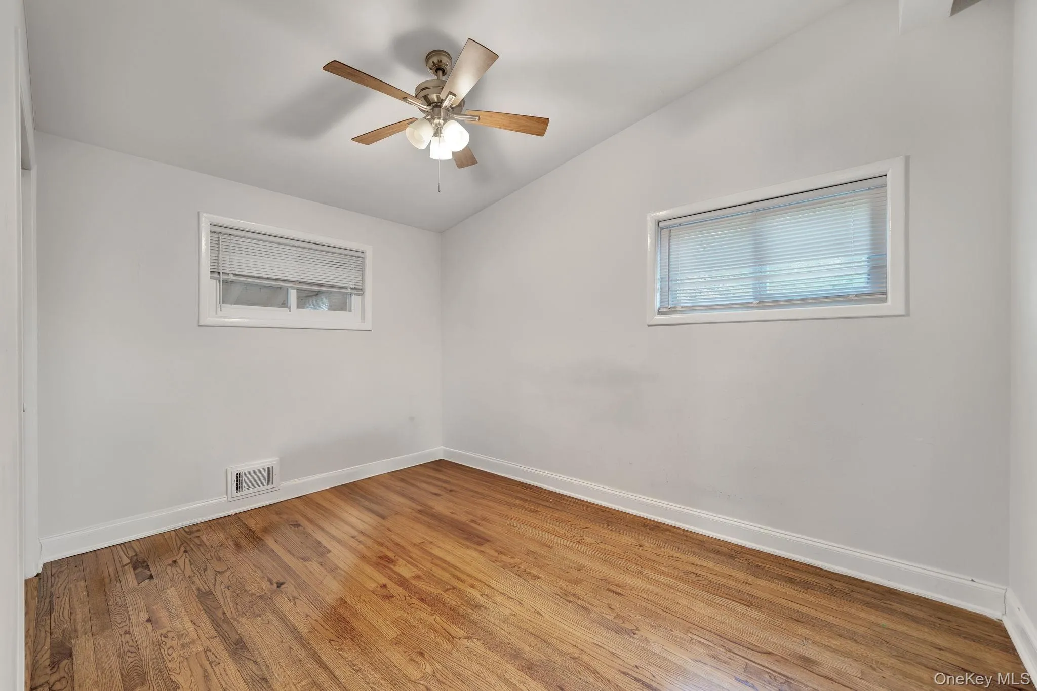 34 Cheryl Drive, Brookhaven, NY, 3 Bedrooms Bedrooms, 9 Rooms Rooms,2 BathroomsBathrooms,Residential,For Rent,Cheryl,0,1008980 34 Cheryl Drive, Brookhaven, NY, 3 Bedrooms Bedrooms, 9 Rooms Rooms,2 BathroomsBathrooms,Residential,For Rent,Cheryl,0,1008980