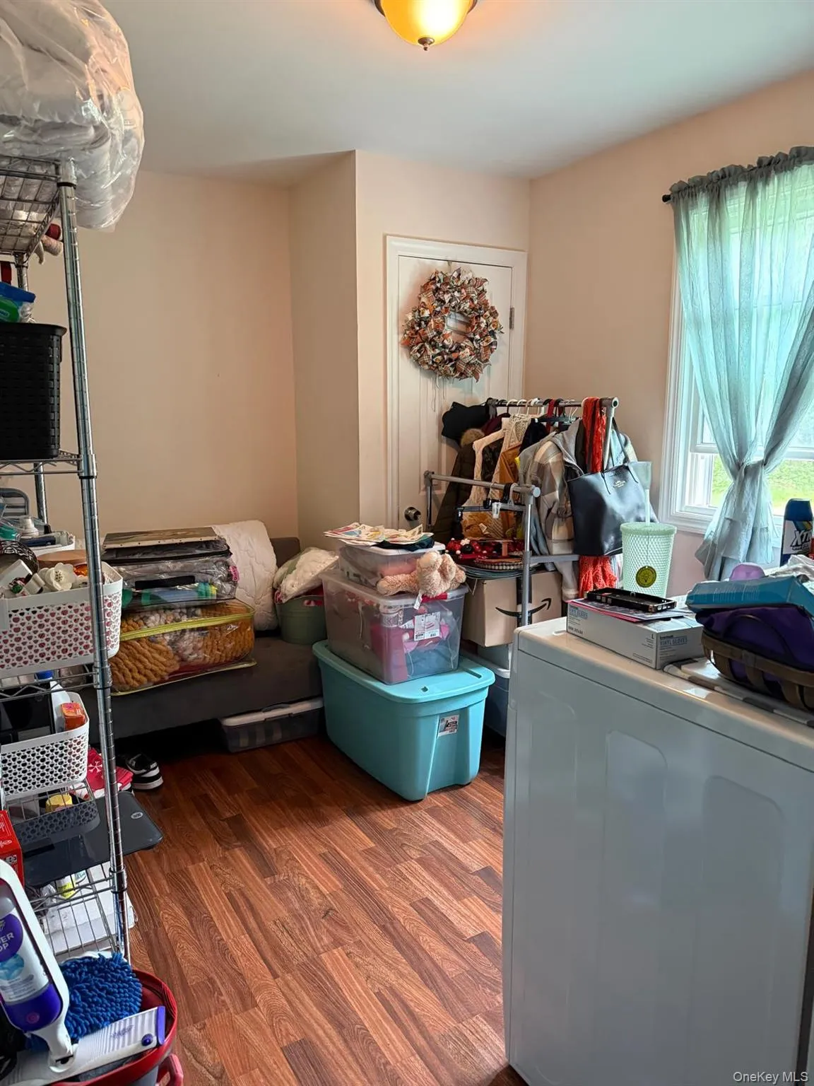 938 Scherger Avenue, Brookhaven, NY, 4 Bedrooms Bedrooms, 6 Rooms Rooms,1 BathroomBathrooms,Residential Lease,For Rent,Scherger,0,1008982 938 Scherger Avenue, Brookhaven, NY, 4 Bedrooms Bedrooms, 6 Rooms Rooms,1 BathroomBathrooms,Residential Lease,For Rent,Scherger,0,1008982