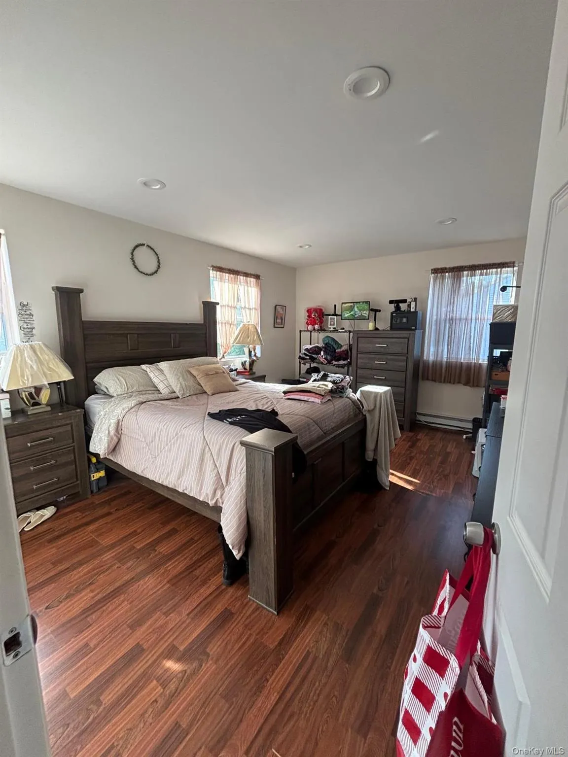 938 Scherger Avenue, Brookhaven, NY, 4 Bedrooms Bedrooms, 7 Rooms Rooms,1 BathroomBathrooms,Residential Lease,For Rent,Scherger,0,1008982 938 Scherger Avenue, Brookhaven, NY, 4 Bedrooms Bedrooms, 7 Rooms Rooms,1 BathroomBathrooms,Residential Lease,For Rent,Scherger,0,1008982