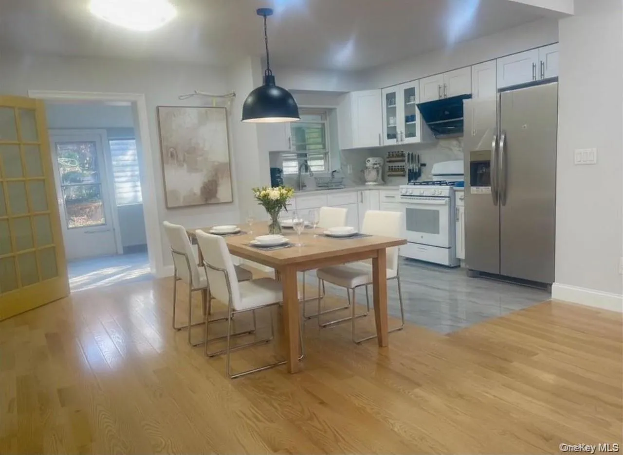 14014 68th Drive, New York, NY, 3 Bedrooms Bedrooms, 5 Rooms Rooms,2 BathroomsBathrooms,Residential,For Rent,68th,0,1008984 14014 68th Drive, New York, NY, 3 Bedrooms Bedrooms, 5 Rooms Rooms,2 BathroomsBathrooms,Residential,For Rent,68th,0,1008984