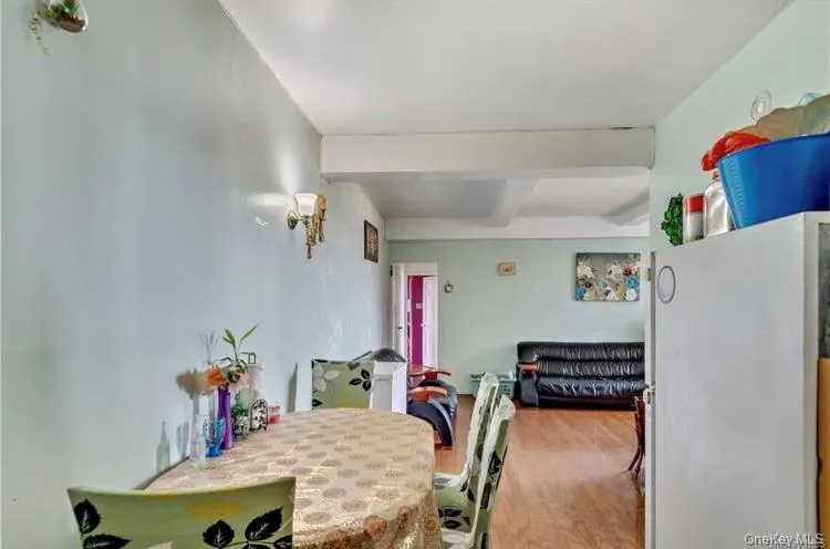 1970 Tremont Avenue, New York, NY, 2 Bedrooms Bedrooms, 3 Rooms Rooms,1 BathroomBathrooms,Residential,For Rent,Tremont,0,1008987 1970 Tremont Avenue, New York, NY, 2 Bedrooms Bedrooms, 3 Rooms Rooms,1 BathroomBathrooms,Residential,For Rent,Tremont,0,1008987