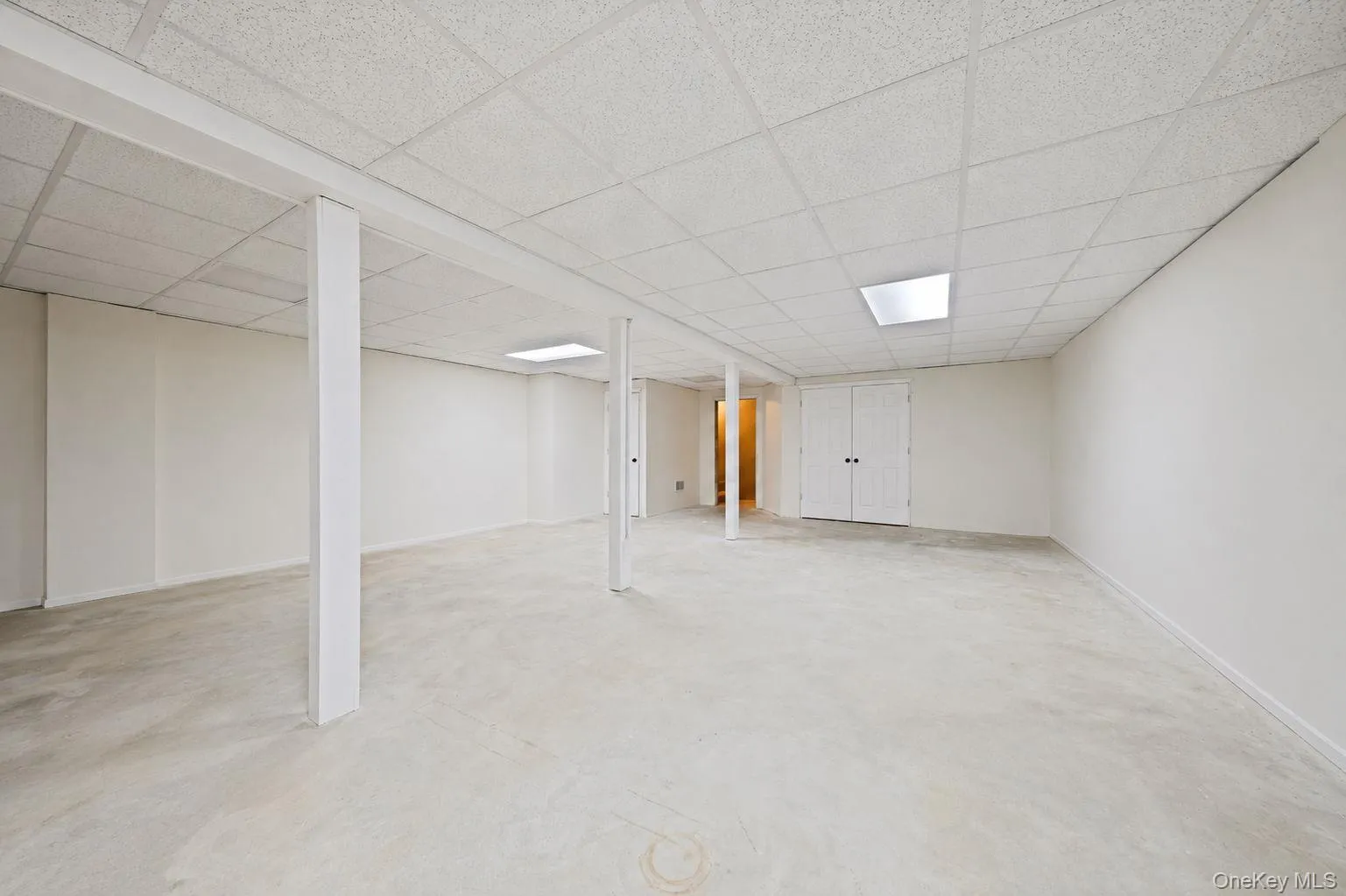 171 Tyler Avenue, Brookhaven, NY, 3 Bedrooms Bedrooms, 7 Rooms Rooms,2 BathroomsBathrooms,Residential,For Rent,Tyler,0,1008989 171 Tyler Avenue, Brookhaven, NY, 3 Bedrooms Bedrooms, 7 Rooms Rooms,2 BathroomsBathrooms,Residential,For Rent,Tyler,0,1008989