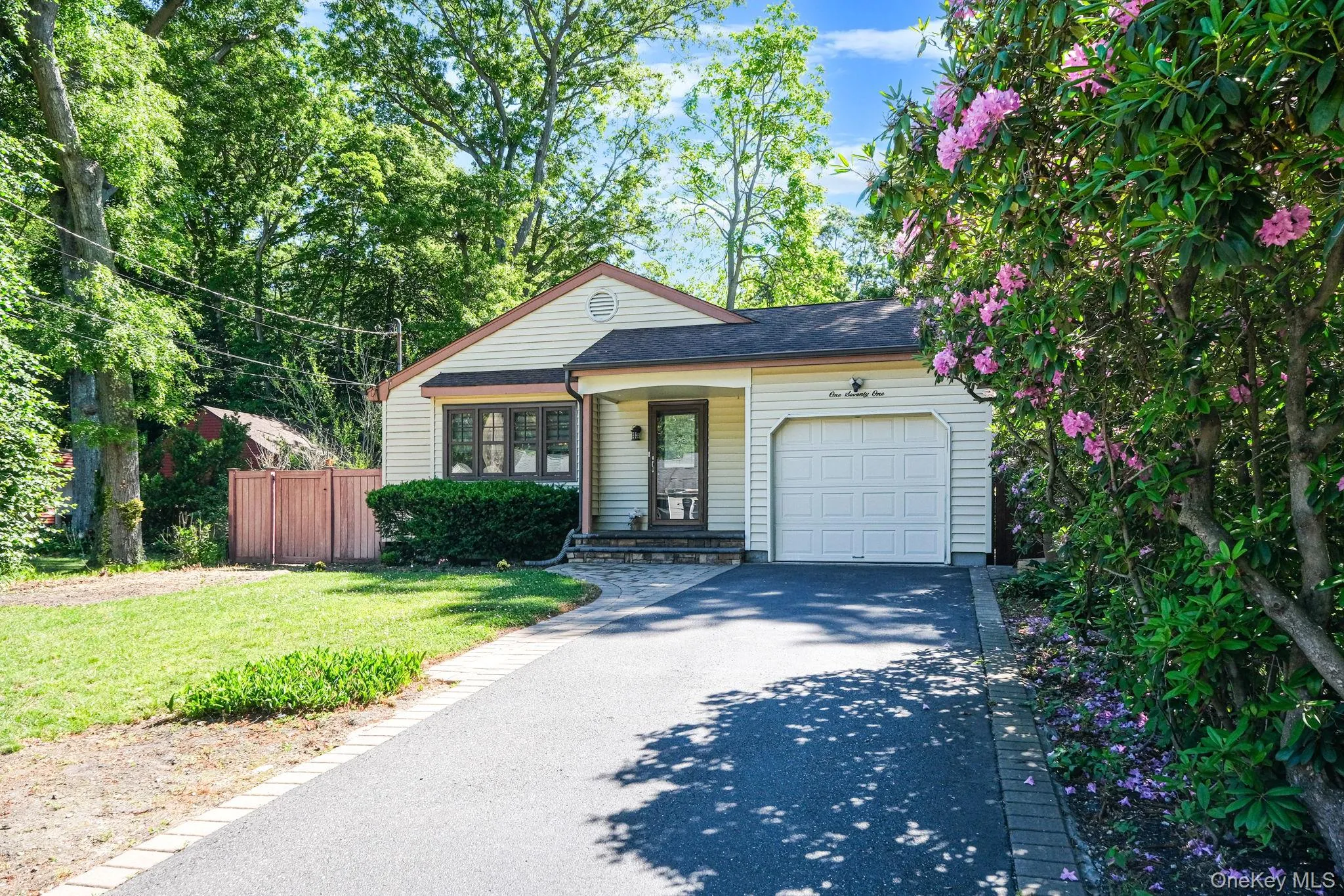 171 Tyler Avenue, Brookhaven, NY, 3 Bedrooms Bedrooms, 7 Rooms Rooms,2 BathroomsBathrooms,Residential,For Rent,Tyler,0,1008989 171 Tyler Avenue, Brookhaven, NY, 3 Bedrooms Bedrooms, 7 Rooms Rooms,2 BathroomsBathrooms,Residential,For Rent,Tyler,0,1008989