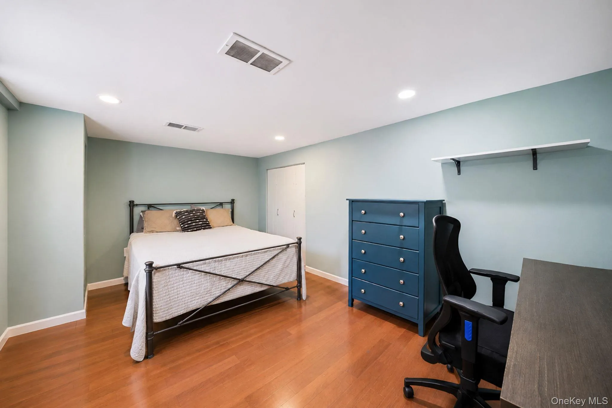 2 Pueblo Court, Islip, NY, 3 Bedrooms Bedrooms, 12 Rooms Rooms,2 BathroomsBathrooms,Residential,For Rent,Pueblo,0,1008991 2 Pueblo Court, Islip, NY, 3 Bedrooms Bedrooms, 12 Rooms Rooms,2 BathroomsBathrooms,Residential,For Rent,Pueblo,0,1008991