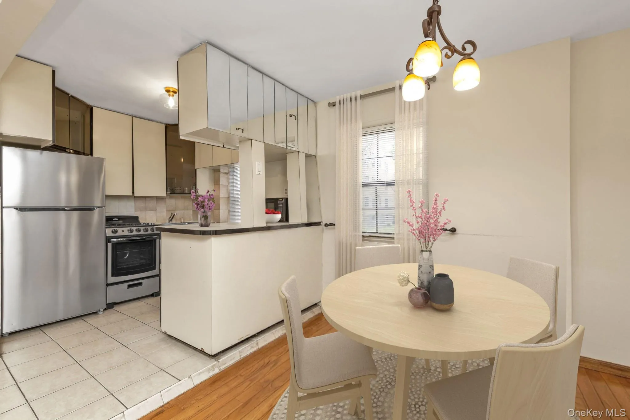 144-20 78th Road, New York, NY, 1 Bedroom Bedrooms, 3 Rooms Rooms,1 BathroomBathrooms,Residential,For Rent,78th,0,KEY1008992 144-20 78th Road, New York, NY, 1 Bedroom Bedrooms, 3 Rooms Rooms,1 BathroomBathrooms,Residential,For Rent,78th,0,KEY1008992