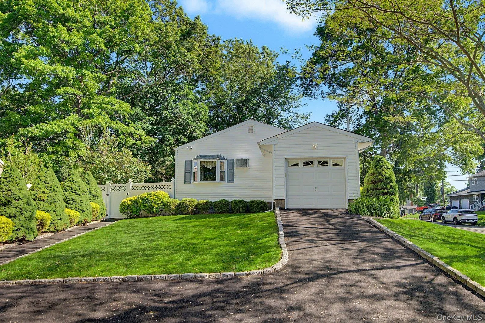 470 Ontario Street, Islip, NY, 3 Bedrooms Bedrooms, 9 Rooms Rooms,1 BathroomBathrooms,Residential,For Rent,Ontario,0,1008995 470 Ontario Street, Islip, NY, 3 Bedrooms Bedrooms, 9 Rooms Rooms,1 BathroomBathrooms,Residential,For Rent,Ontario,0,1008995