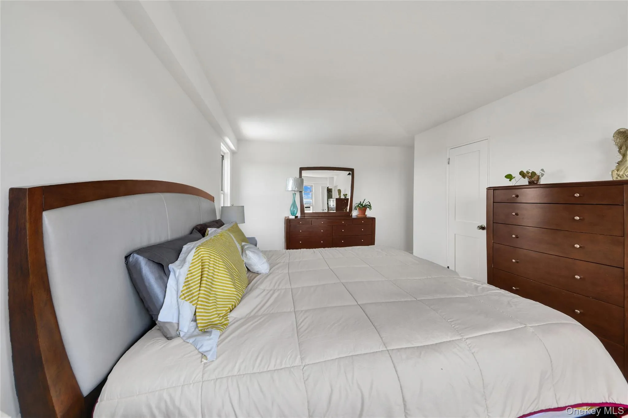 1853 Central Park Ave, Yonkers, NY, 3 Bedrooms Bedrooms, 6 Rooms Rooms,2 BathroomsBathrooms,Residential,For Rent,Central Park Ave,0,1009000 1853 Central Park Ave, Yonkers, NY, 3 Bedrooms Bedrooms, 6 Rooms Rooms,2 BathroomsBathrooms,Residential,For Rent,Central Park Ave,0,1009000