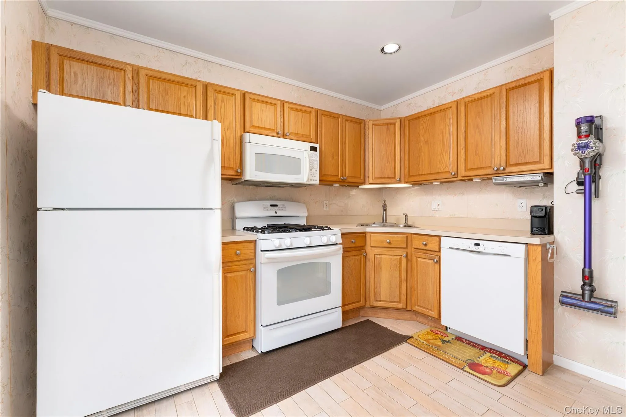 5 Robert Lane, Brookhaven, NY, 2 Bedrooms Bedrooms, 6 Rooms Rooms,2 BathroomsBathrooms,Residential,For Rent,Robert,0,1009003 5 Robert Lane, Brookhaven, NY, 2 Bedrooms Bedrooms, 6 Rooms Rooms,2 BathroomsBathrooms,Residential,For Rent,Robert,0,1009003