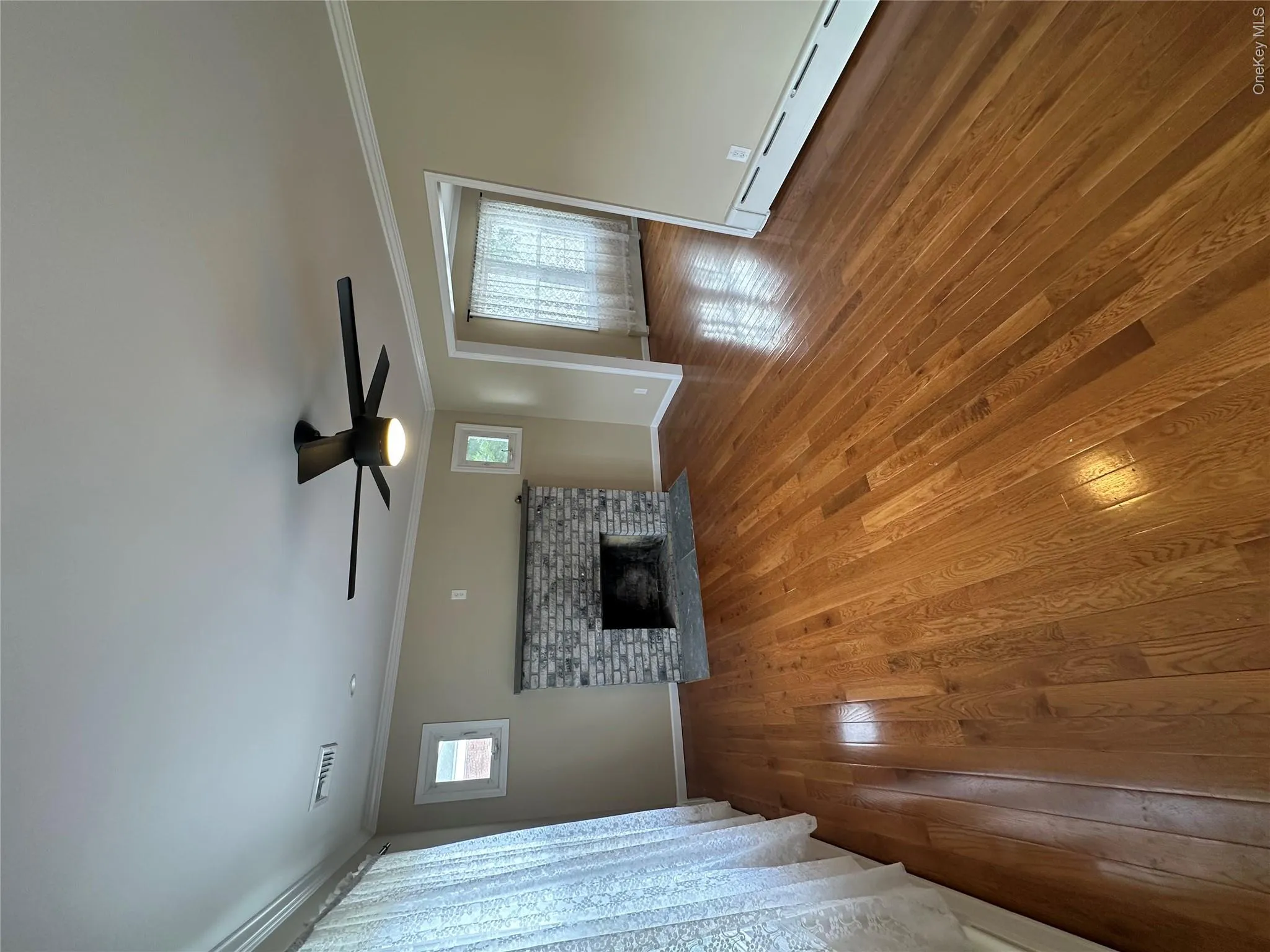 5 Ashwood Road, North Hempstead, NY, 3 Bedrooms Bedrooms, 6 Rooms Rooms,1 BathroomBathrooms,Residential Lease,For Rent,Ashwood,0,1009008 5 Ashwood Road, North Hempstead, NY, 3 Bedrooms Bedrooms, 6 Rooms Rooms,1 BathroomBathrooms,Residential Lease,For Rent,Ashwood,0,1009008