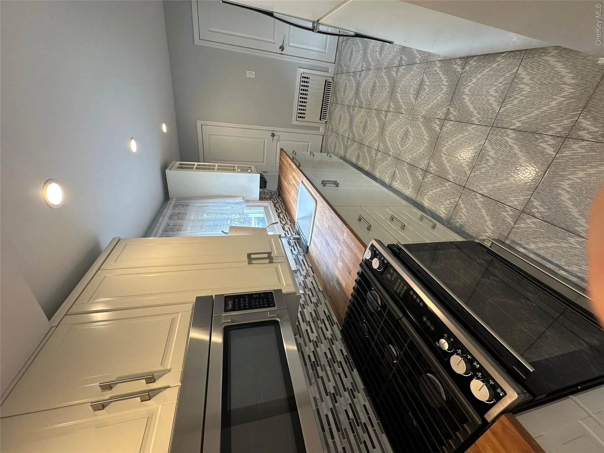 5 Ashwood Road, North Hempstead, NY, 3 Bedrooms Bedrooms, 6 Rooms Rooms,1 BathroomBathrooms,Residential Lease,For Rent,Ashwood,0,1009008 5 Ashwood Road, North Hempstead, NY, 3 Bedrooms Bedrooms, 6 Rooms Rooms,1 BathroomBathrooms,Residential Lease,For Rent,Ashwood,0,1009008