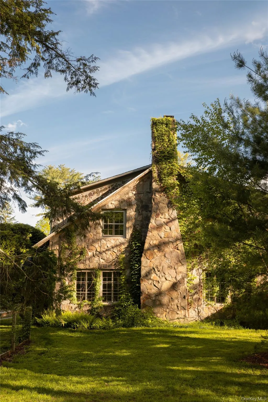 21-23 Library Lane, Woodstock, NY, 7 Bedrooms Bedrooms, 16 Rooms Rooms,4 BathroomsBathrooms,Residential,For Rent,Library Lane,0,1009009 21-23 Library Lane, Woodstock, NY, 7 Bedrooms Bedrooms, 16 Rooms Rooms,4 BathroomsBathrooms,Residential,For Rent,Library Lane,0,1009009