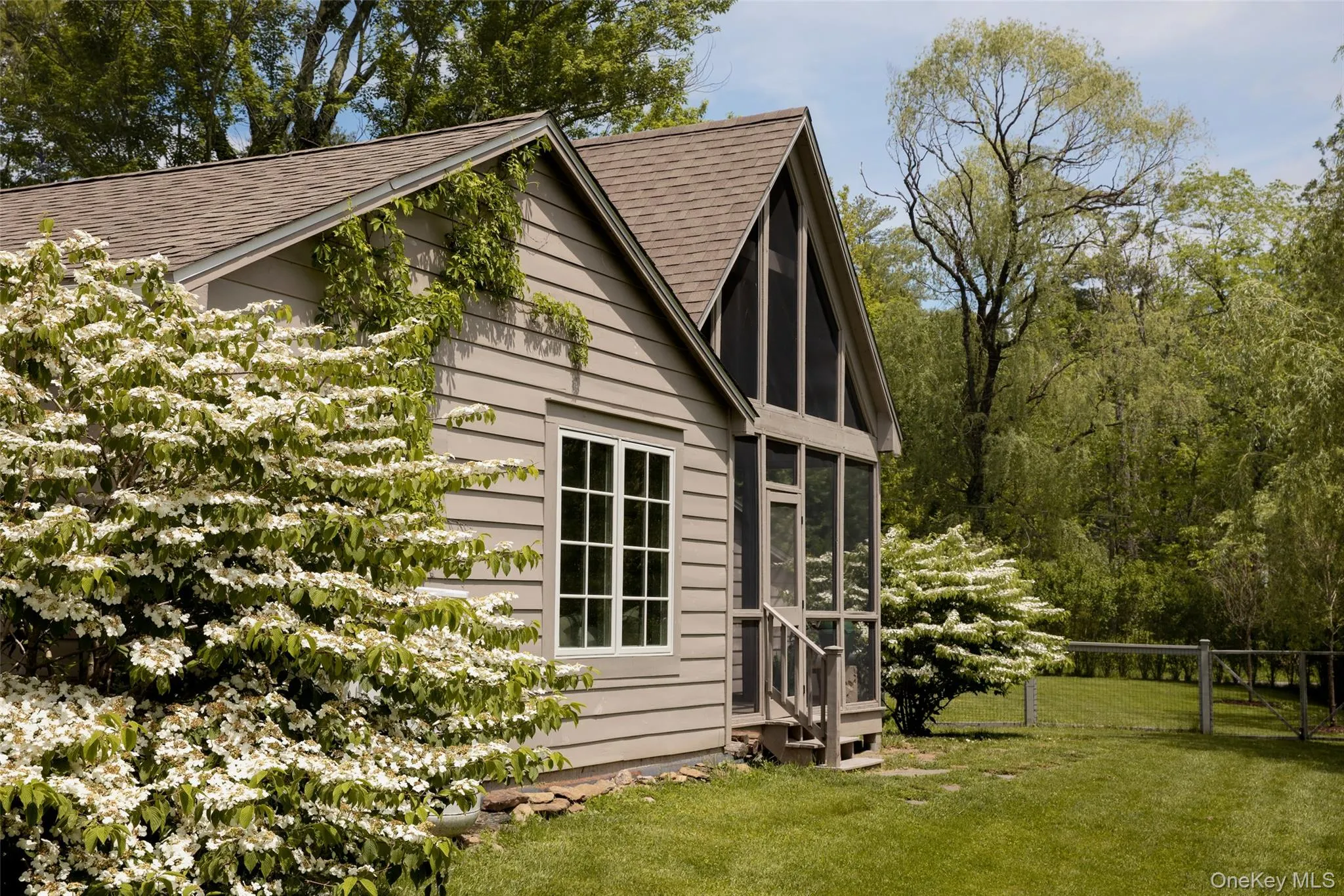 21-23 Library Lane, Woodstock, NY, 7 Bedrooms Bedrooms, 16 Rooms Rooms,4 BathroomsBathrooms,Residential,For Rent,Library Lane,0,1009009 21-23 Library Lane, Woodstock, NY, 7 Bedrooms Bedrooms, 16 Rooms Rooms,4 BathroomsBathrooms,Residential,For Rent,Library Lane,0,1009009