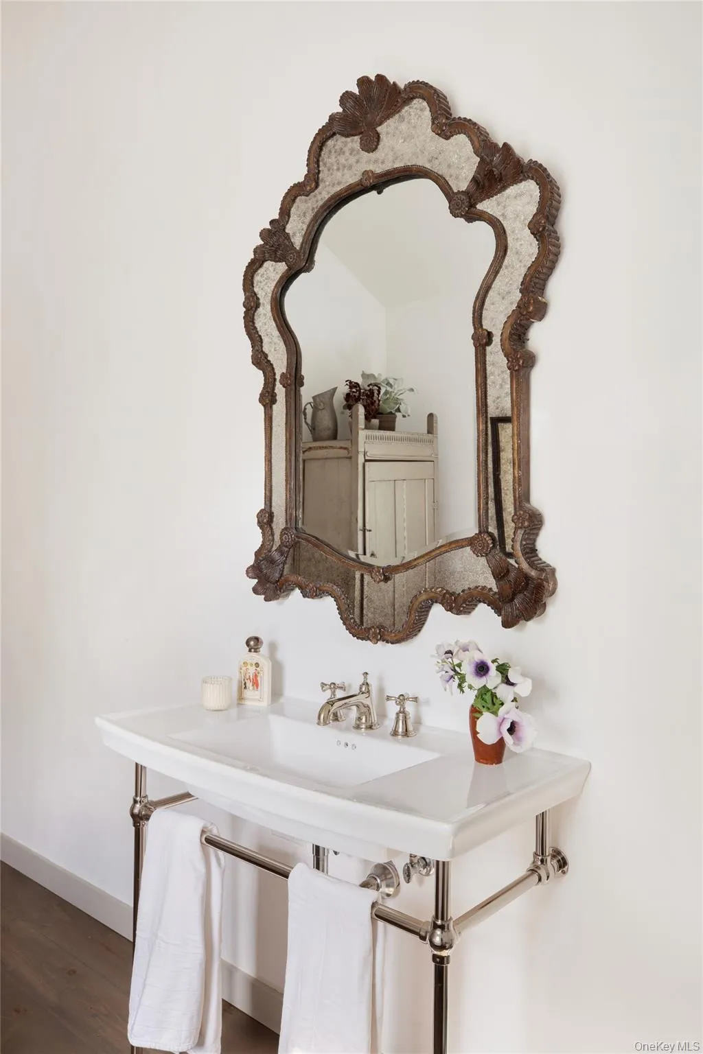 21-23 Library Lane, Woodstock, NY, 7 Bedrooms Bedrooms, 16 Rooms Rooms,4 BathroomsBathrooms,Residential,For Rent,Library Lane,0,1009009 21-23 Library Lane, Woodstock, NY, 7 Bedrooms Bedrooms, 16 Rooms Rooms,4 BathroomsBathrooms,Residential,For Rent,Library Lane,0,1009009