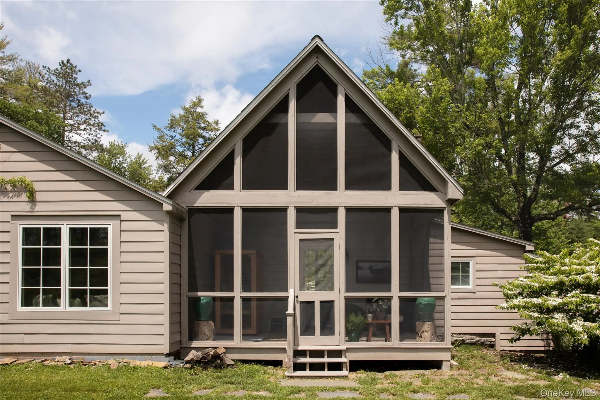 21-23 Library Lane, Woodstock, NY, 7 Bedrooms Bedrooms, 16 Rooms Rooms,4 BathroomsBathrooms,Residential,For Rent,Library Lane,0,1009009 21-23 Library Lane, Woodstock, NY, 7 Bedrooms Bedrooms, 16 Rooms Rooms,4 BathroomsBathrooms,Residential,For Rent,Library Lane,0,1009009