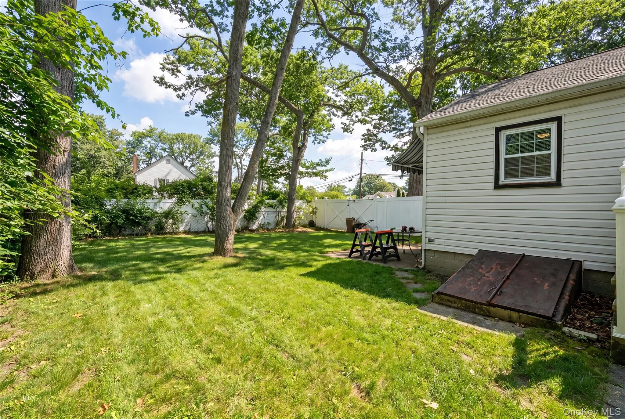 46 Kirby Lane, Brookhaven, NY, 2 Bedrooms Bedrooms, 5 Rooms Rooms,1 BathroomBathrooms,Residential,For Rent,Kirby,0,1009014 46 Kirby Lane, Brookhaven, NY, 2 Bedrooms Bedrooms, 5 Rooms Rooms,1 BathroomBathrooms,Residential,For Rent,Kirby,0,1009014