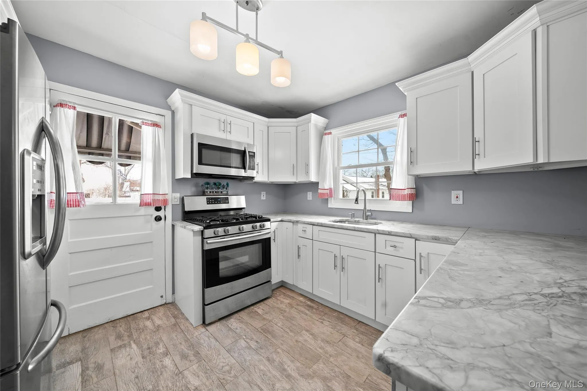 46 Kirby Lane, Brookhaven, NY, 2 Bedrooms Bedrooms, 5 Rooms Rooms,1 BathroomBathrooms,Residential,For Rent,Kirby,0,1009014 46 Kirby Lane, Brookhaven, NY, 2 Bedrooms Bedrooms, 5 Rooms Rooms,1 BathroomBathrooms,Residential,For Rent,Kirby,0,1009014