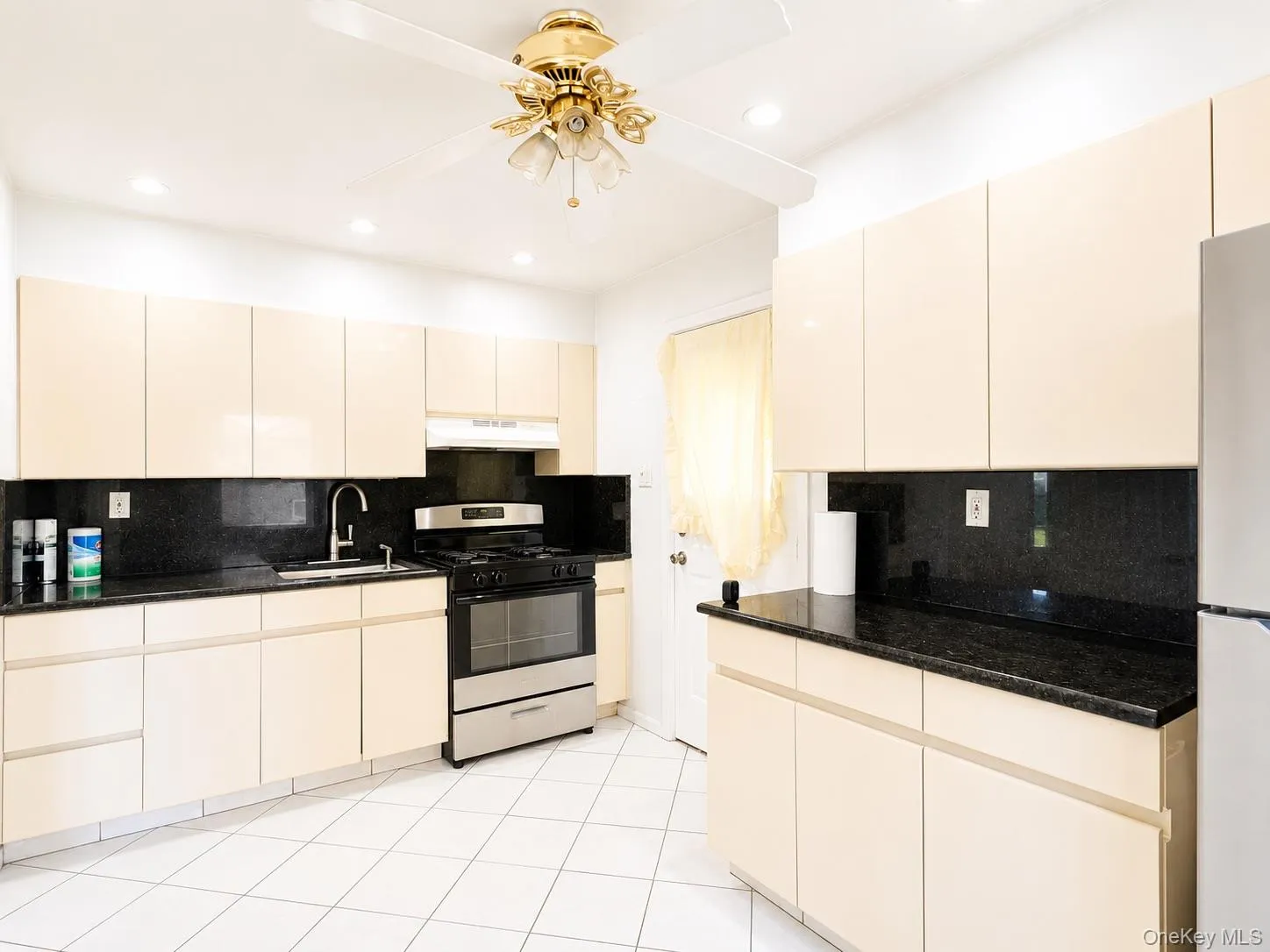 43 Mc Alester Avenue, Oyster Bay, NY, 4 Bedrooms Bedrooms, 7 Rooms Rooms,1 BathroomBathrooms,Residential,For Rent,Mc Alester,0,1009016 43 Mc Alester Avenue, Oyster Bay, NY, 4 Bedrooms Bedrooms, 7 Rooms Rooms,1 BathroomBathrooms,Residential,For Rent,Mc Alester,0,1009016