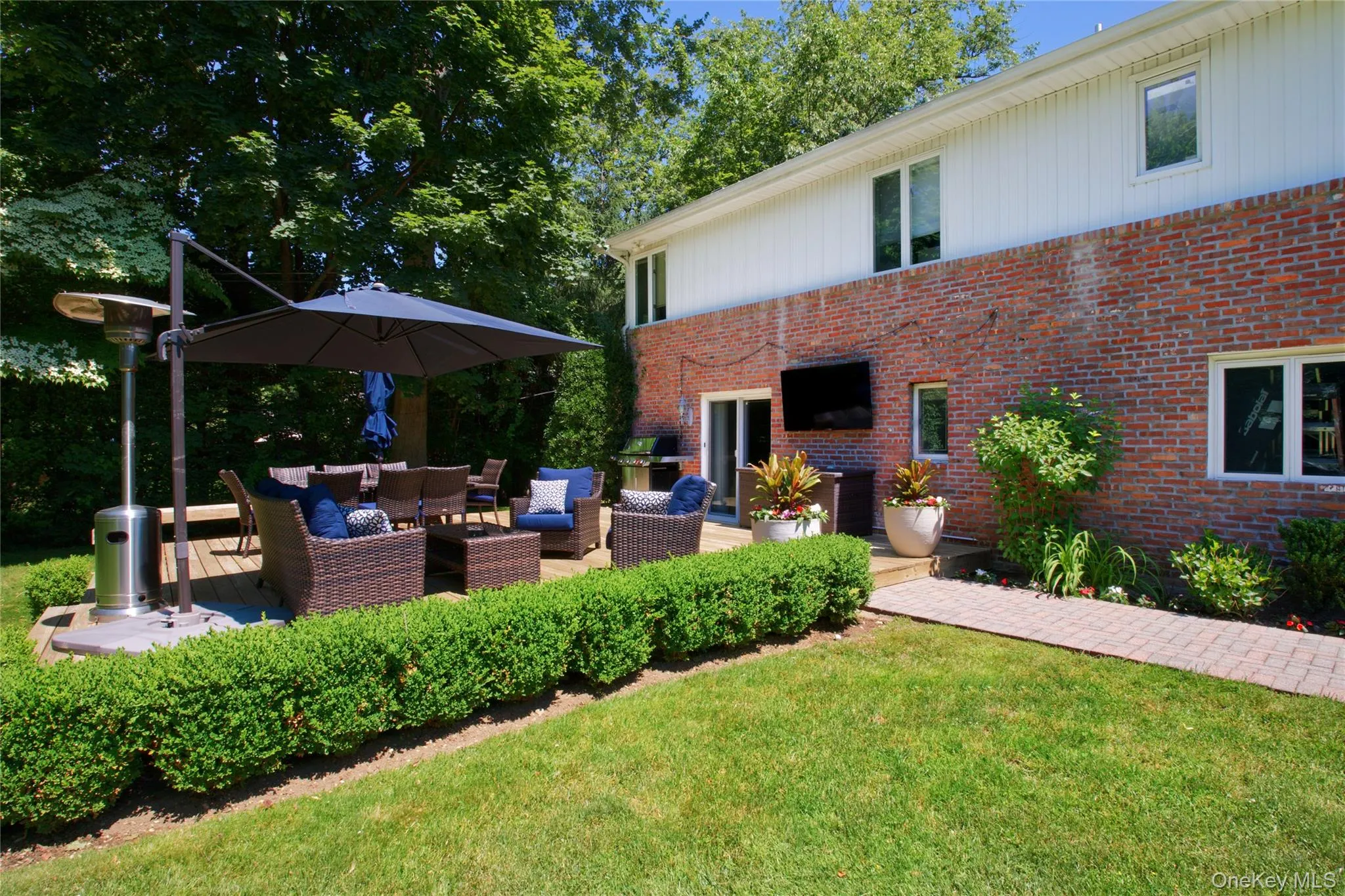 16 Cherrywood Lane, North Hempstead, NY, 3 Bedrooms Bedrooms, 8 Rooms Rooms,3 BathroomsBathrooms,Residential,For Rent,Cherrywood,0,1009018 16 Cherrywood Lane, North Hempstead, NY, 3 Bedrooms Bedrooms, 8 Rooms Rooms,3 BathroomsBathrooms,Residential,For Rent,Cherrywood,0,1009018