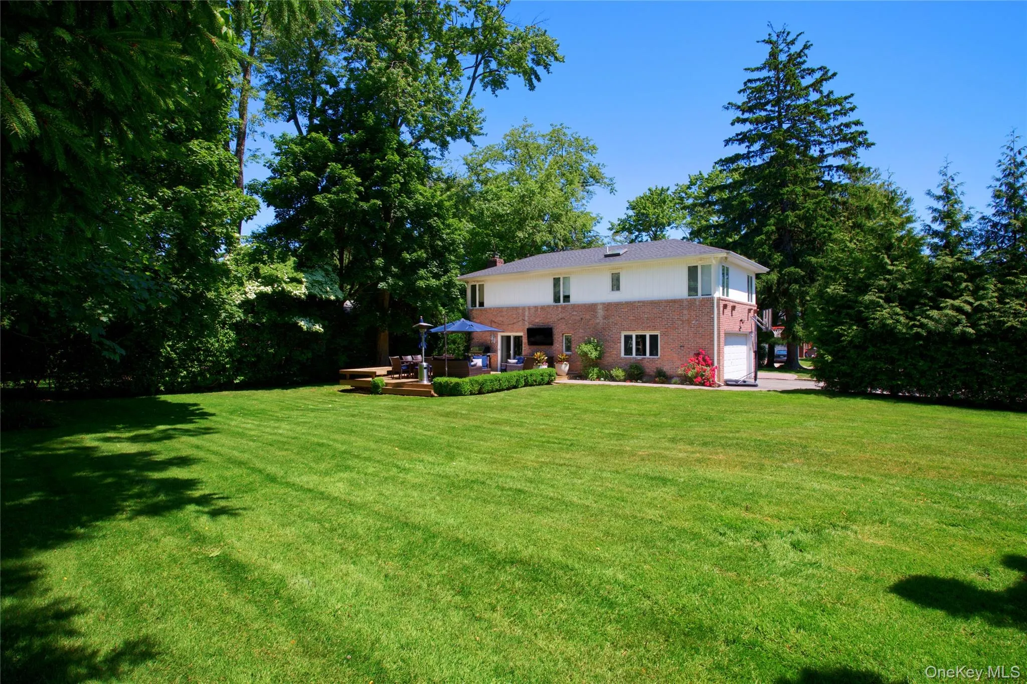 16 Cherrywood Lane, North Hempstead, NY, 3 Bedrooms Bedrooms, 8 Rooms Rooms,3 BathroomsBathrooms,Residential,For Rent,Cherrywood,0,1009018 16 Cherrywood Lane, North Hempstead, NY, 3 Bedrooms Bedrooms, 8 Rooms Rooms,3 BathroomsBathrooms,Residential,For Rent,Cherrywood,0,1009018