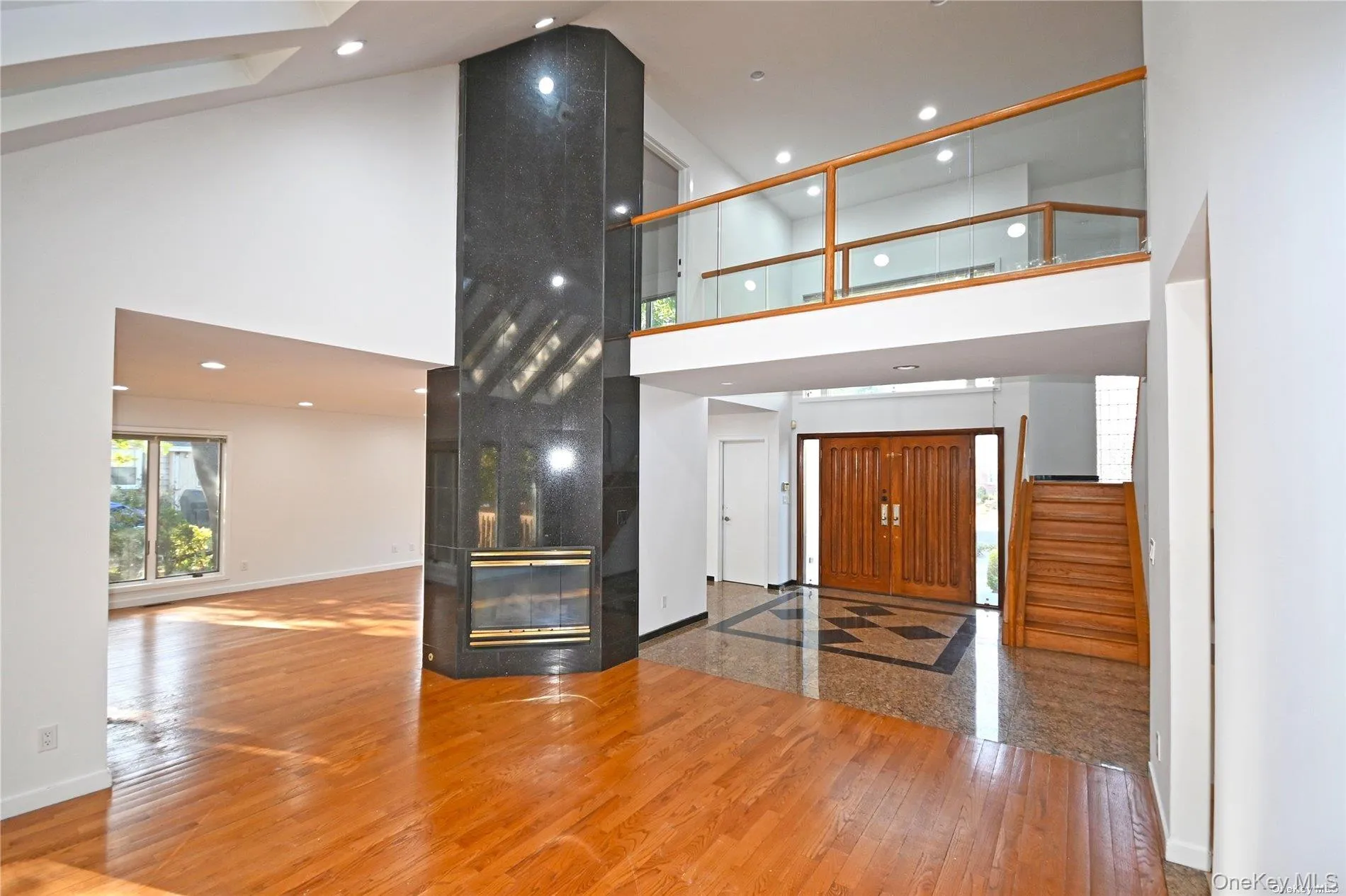 24 Warwick Road, North Hempstead, NY, 4 Bedrooms Bedrooms, 9 Rooms Rooms,3 BathroomsBathrooms,Residential Lease,For Rent,Warwick,0,1009021 24 Warwick Road, North Hempstead, NY, 4 Bedrooms Bedrooms, 9 Rooms Rooms,3 BathroomsBathrooms,Residential Lease,For Rent,Warwick,0,1009021