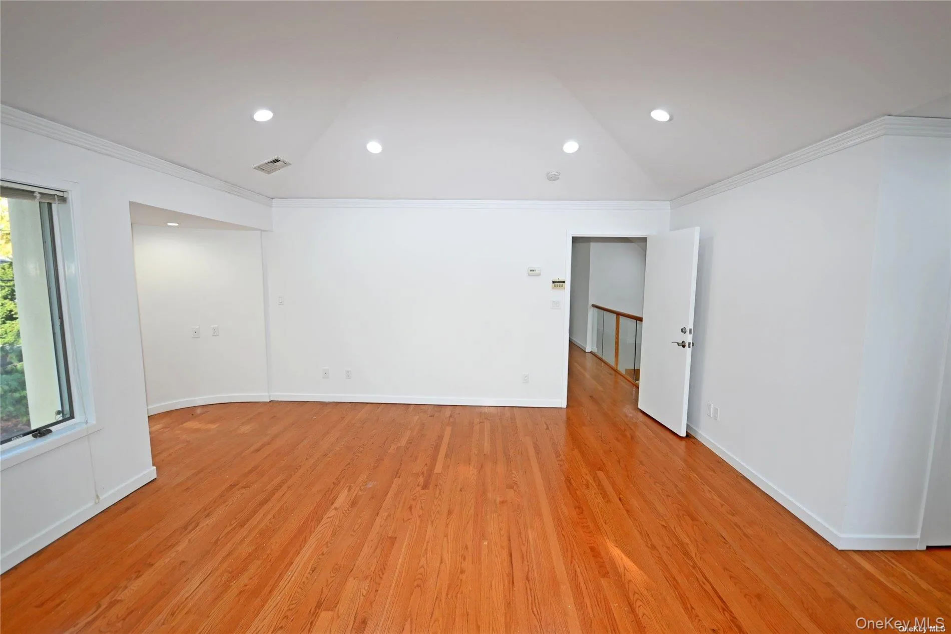 24 Warwick Road, North Hempstead, NY, 4 Bedrooms Bedrooms, 9 Rooms Rooms,3 BathroomsBathrooms,Residential Lease,For Rent,Warwick,0,1009021 24 Warwick Road, North Hempstead, NY, 4 Bedrooms Bedrooms, 9 Rooms Rooms,3 BathroomsBathrooms,Residential Lease,For Rent,Warwick,0,1009021