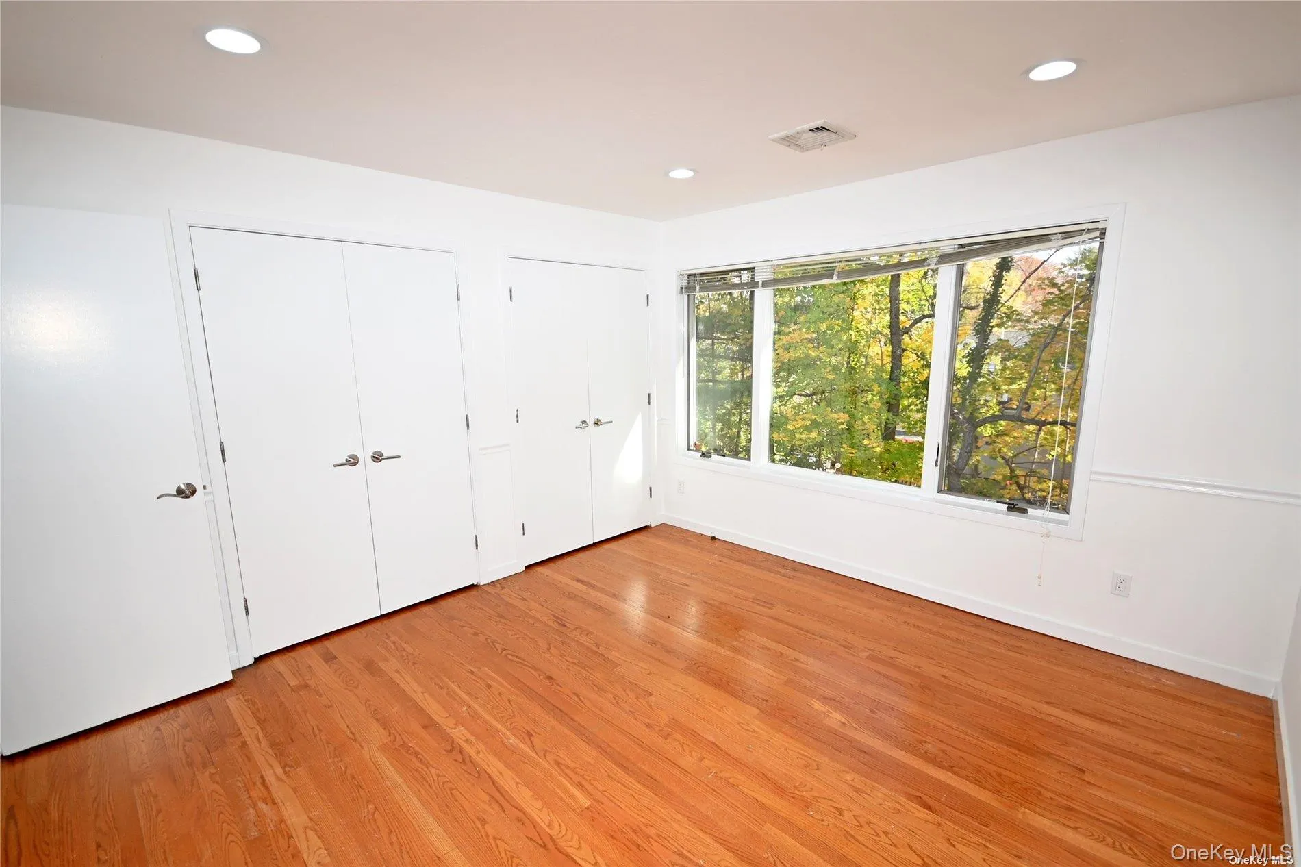 24 Warwick Road, North Hempstead, NY, 4 Bedrooms Bedrooms, 9 Rooms Rooms,3 BathroomsBathrooms,Residential Lease,For Rent,Warwick,0,1009021 24 Warwick Road, North Hempstead, NY, 4 Bedrooms Bedrooms, 9 Rooms Rooms,3 BathroomsBathrooms,Residential Lease,For Rent,Warwick,0,1009021