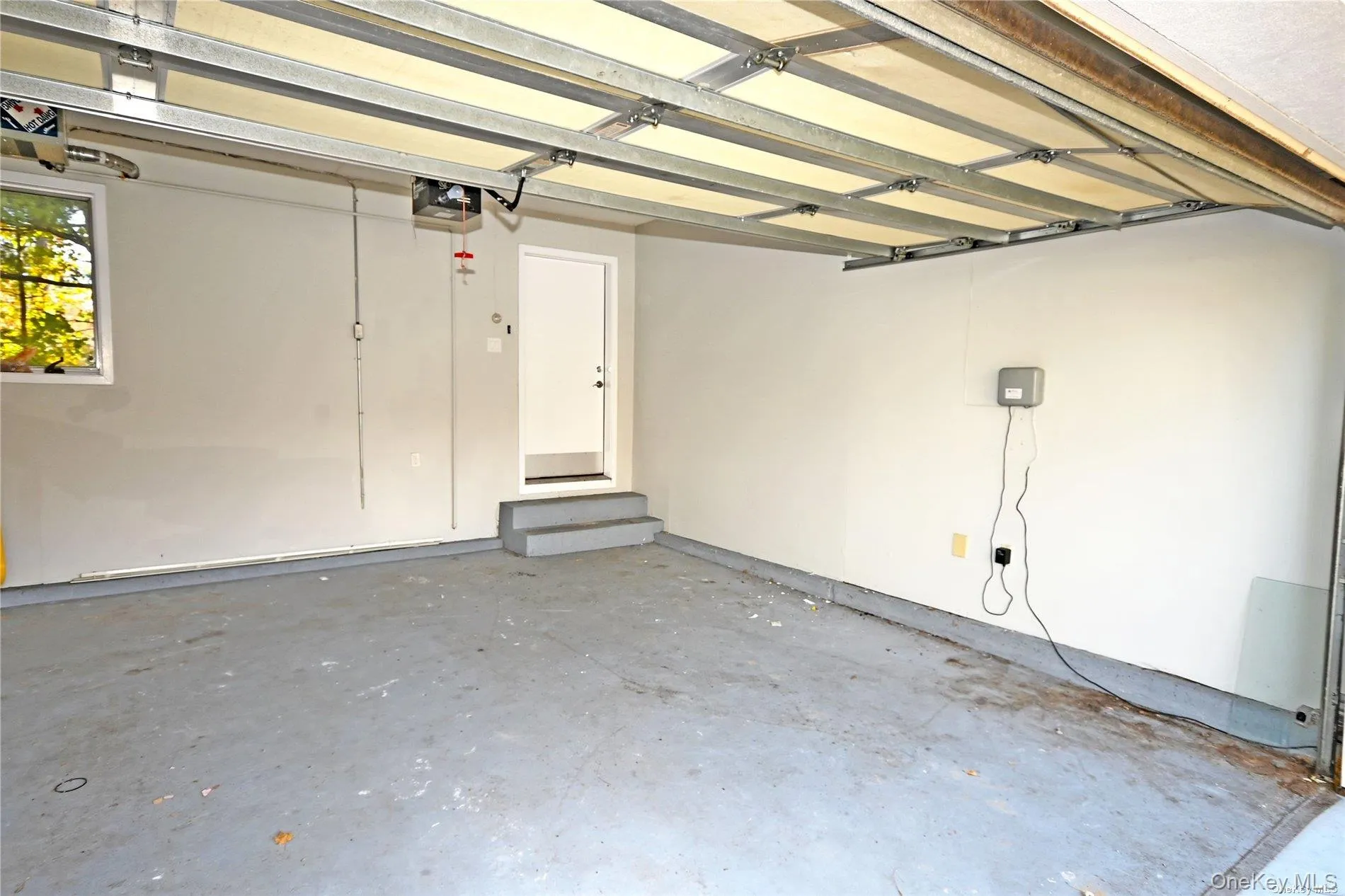24 Warwick Road, North Hempstead, NY, 4 Bedrooms Bedrooms, 9 Rooms Rooms,3 BathroomsBathrooms,Residential Lease,For Rent,Warwick,0,1009021 24 Warwick Road, North Hempstead, NY, 4 Bedrooms Bedrooms, 9 Rooms Rooms,3 BathroomsBathrooms,Residential Lease,For Rent,Warwick,0,1009021