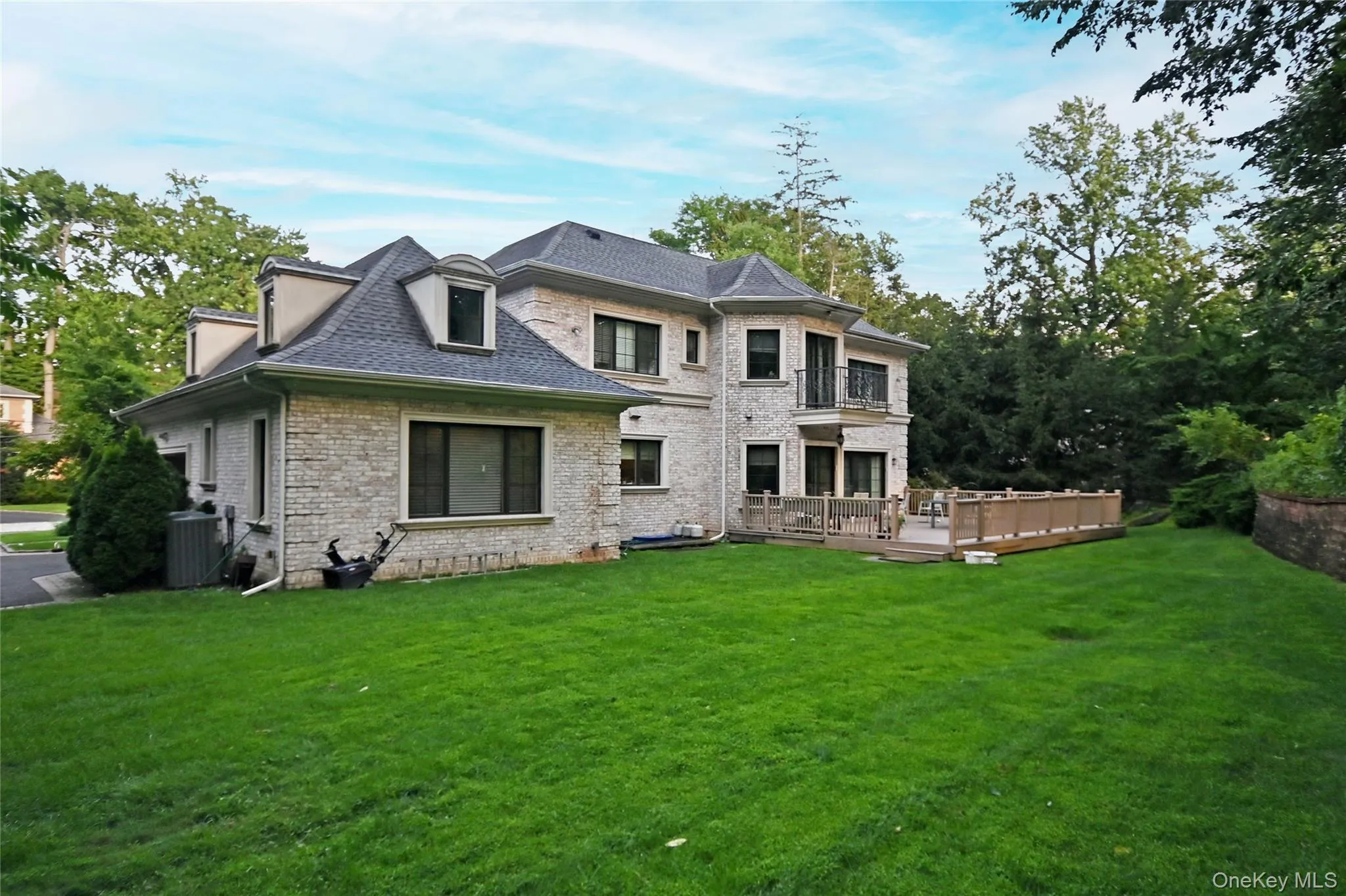 26 Spring Lane, North Hempstead, NY, 5 Bedrooms Bedrooms, 10 Rooms Rooms,4 BathroomsBathrooms,Residential Lease,For Rent,Spring,0,1009022 26 Spring Lane, North Hempstead, NY, 5 Bedrooms Bedrooms, 10 Rooms Rooms,4 BathroomsBathrooms,Residential Lease,For Rent,Spring,0,1009022