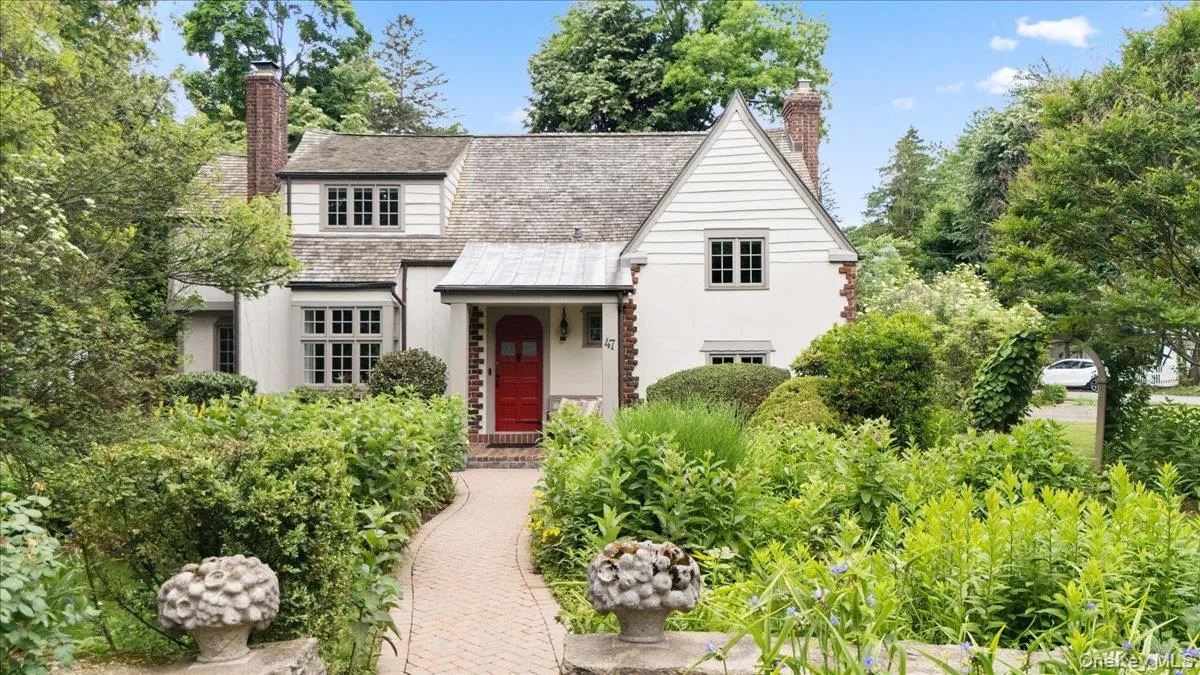 47 Brookside Drive, Mamaroneck, NY, 3 Bedrooms Bedrooms, 9 Rooms Rooms,2 BathroomsBathrooms,Residential,For Rent,Brookside,0,1009024 47 Brookside Drive, Mamaroneck, NY, 3 Bedrooms Bedrooms, 9 Rooms Rooms,2 BathroomsBathrooms,Residential,For Rent,Brookside,0,1009024
