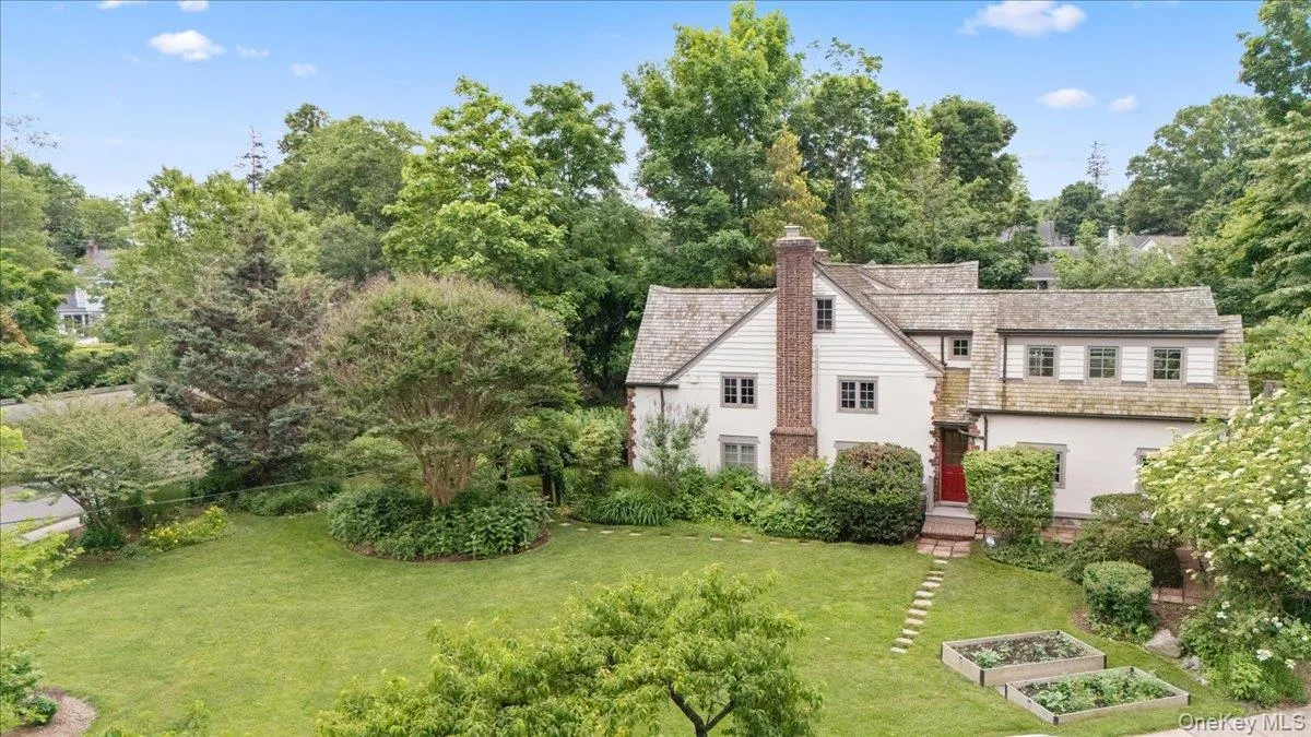 47 Brookside Drive, Mamaroneck, NY, 3 Bedrooms Bedrooms, 9 Rooms Rooms,2 BathroomsBathrooms,Residential,For Rent,Brookside,0,1009024 47 Brookside Drive, Mamaroneck, NY, 3 Bedrooms Bedrooms, 9 Rooms Rooms,2 BathroomsBathrooms,Residential,For Rent,Brookside,0,1009024