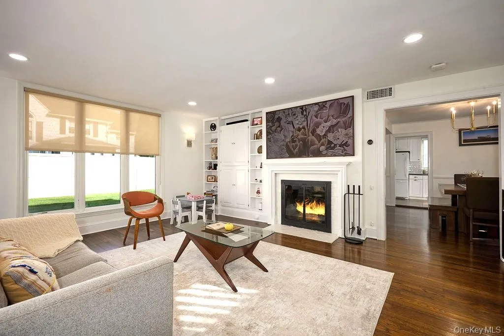 4 Glenwolde Park, Greenburgh, NY, 3 Bedrooms Bedrooms, 8 Rooms Rooms,2 BathroomsBathrooms,Residential Lease,For Rent,Glenwolde,0,1009030 4 Glenwolde Park, Greenburgh, NY, 3 Bedrooms Bedrooms, 8 Rooms Rooms,2 BathroomsBathrooms,Residential Lease,For Rent,Glenwolde,0,1009030