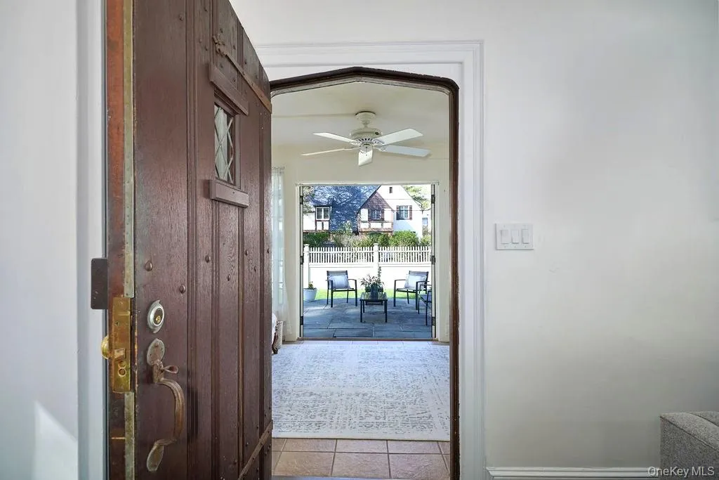 4 Glenwolde Park, Greenburgh, NY, 3 Bedrooms Bedrooms, 8 Rooms Rooms,2 BathroomsBathrooms,Residential Lease,For Rent,Glenwolde,0,1009030 4 Glenwolde Park, Greenburgh, NY, 3 Bedrooms Bedrooms, 8 Rooms Rooms,2 BathroomsBathrooms,Residential Lease,For Rent,Glenwolde,0,1009030