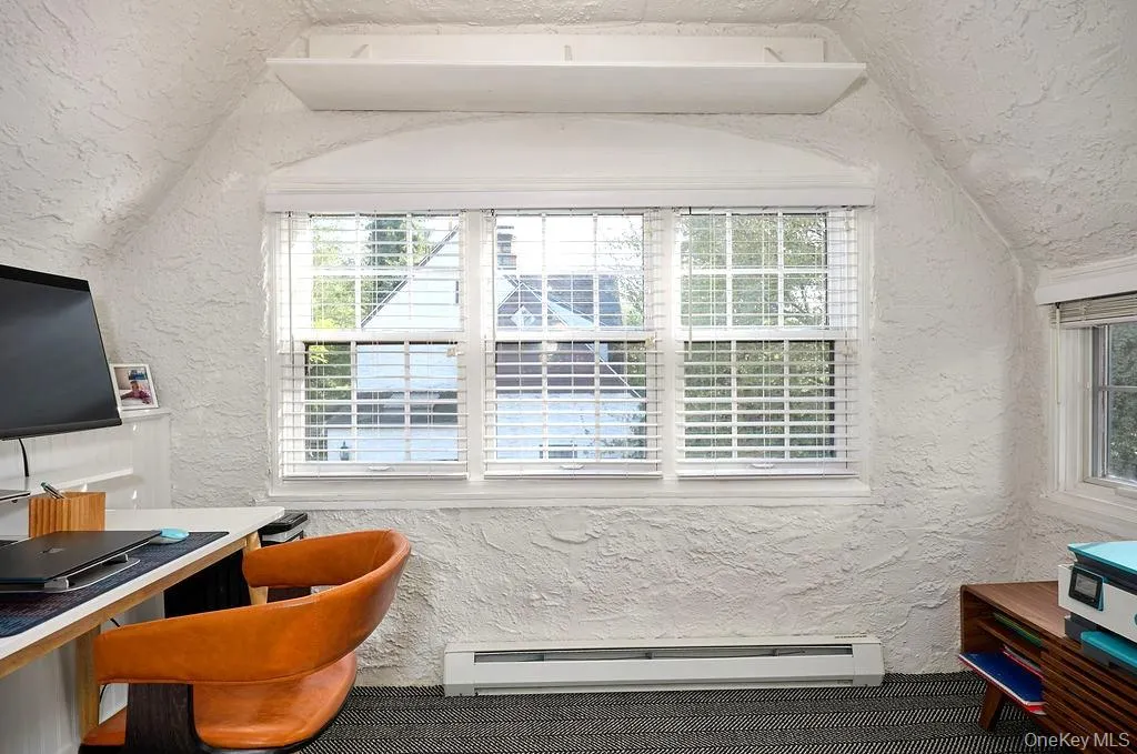 4 Glenwolde Park, Greenburgh, NY, 3 Bedrooms Bedrooms, 8 Rooms Rooms,2 BathroomsBathrooms,Residential Lease,For Rent,Glenwolde,0,1009030 4 Glenwolde Park, Greenburgh, NY, 3 Bedrooms Bedrooms, 8 Rooms Rooms,2 BathroomsBathrooms,Residential Lease,For Rent,Glenwolde,0,1009030