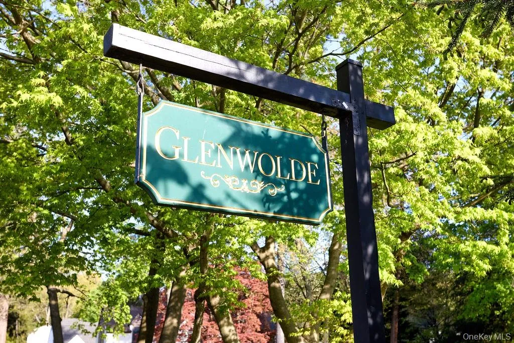 4 Glenwolde Park, Greenburgh, NY, 3 Bedrooms Bedrooms, 8 Rooms Rooms,2 BathroomsBathrooms,Residential Lease,For Rent,Glenwolde,0,1009030 4 Glenwolde Park, Greenburgh, NY, 3 Bedrooms Bedrooms, 8 Rooms Rooms,2 BathroomsBathrooms,Residential Lease,For Rent,Glenwolde,0,1009030