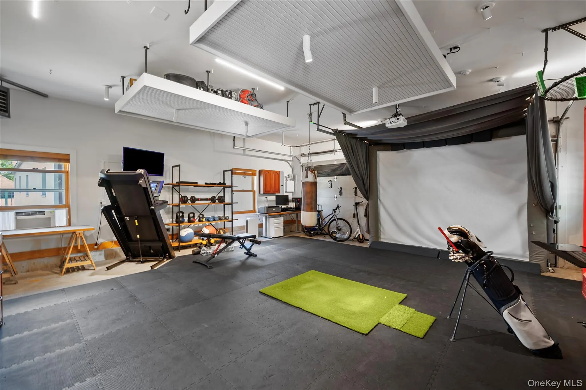 The Garagem Perfect for a Golf Simulator The Garagem Perfect for a Golf Simulator