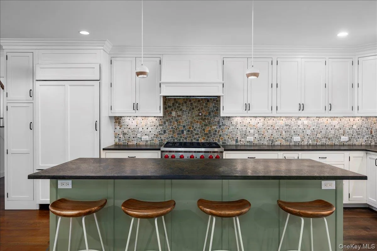 The Kitchen with a huge Island The Kitchen with a huge Island
