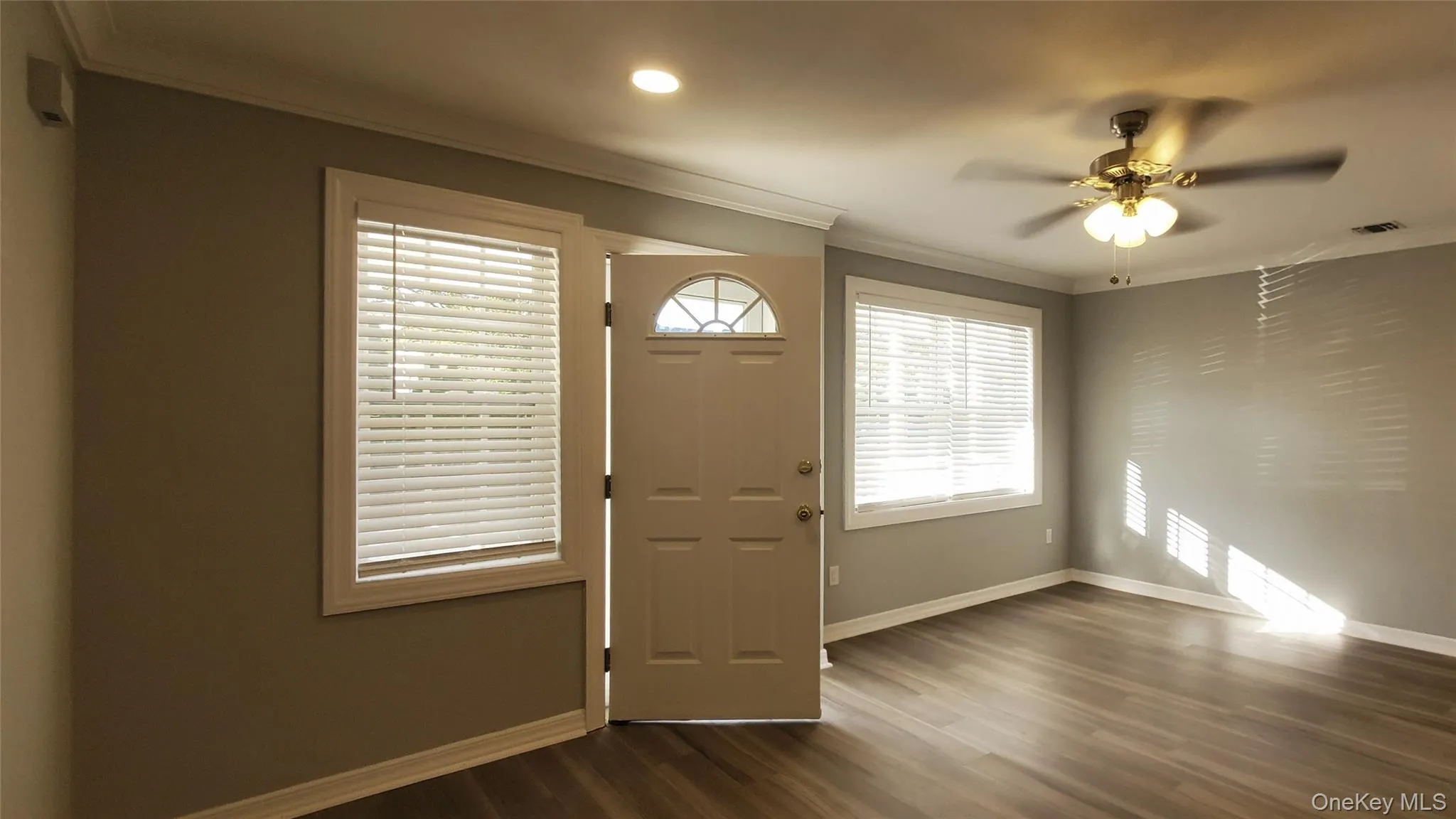81 Secatogue Avenue, Oyster Bay, NY, 2 Bedrooms Bedrooms, 4 Rooms Rooms,1 BathroomBathrooms,Residential Lease,For Rent,Secatogue,0,1009035 81 Secatogue Avenue, Oyster Bay, NY, 2 Bedrooms Bedrooms, 4 Rooms Rooms,1 BathroomBathrooms,Residential Lease,For Rent,Secatogue,0,1009035