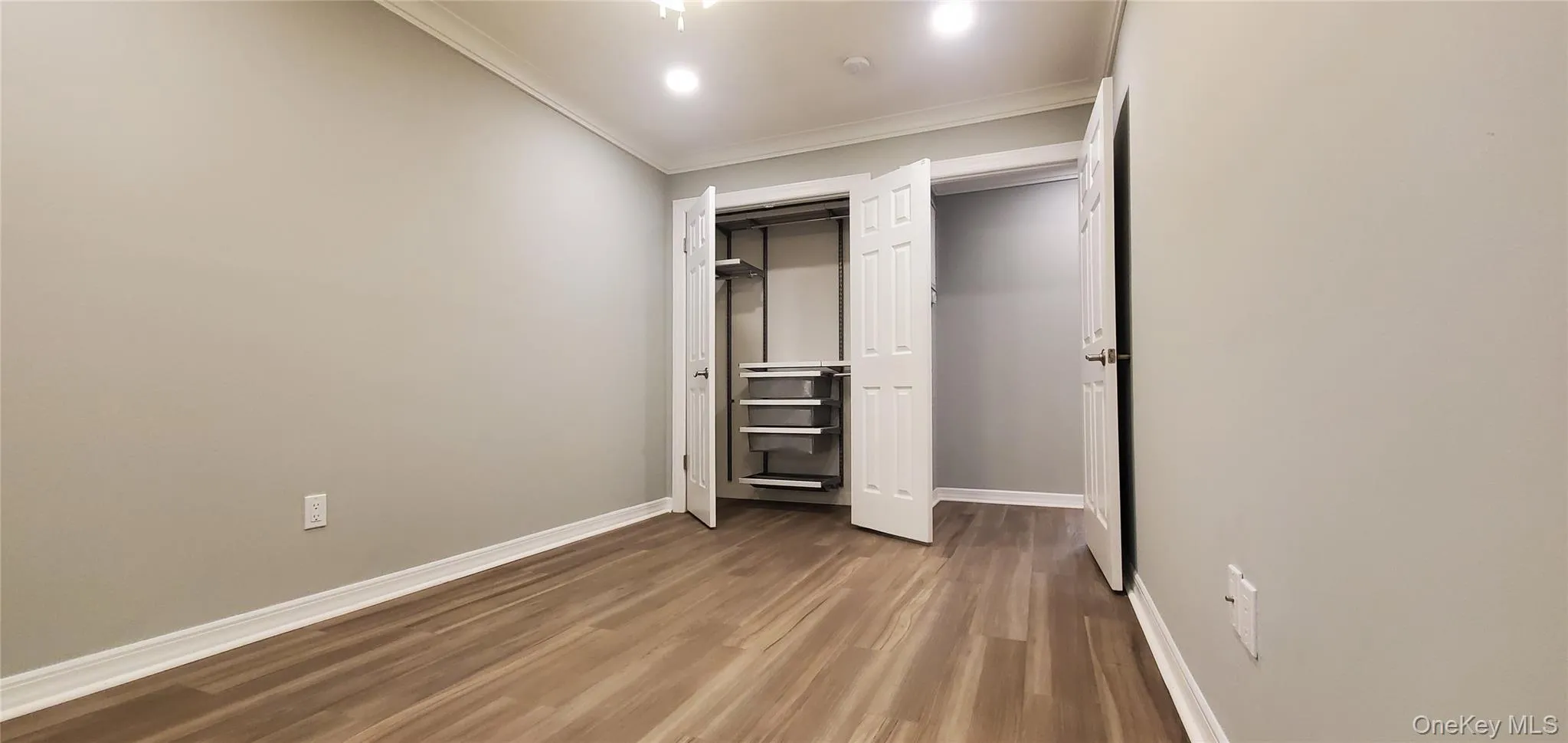 81 Secatogue Avenue, Oyster Bay, NY, 2 Bedrooms Bedrooms, 4 Rooms Rooms,1 BathroomBathrooms,Residential Lease,For Rent,Secatogue,0,1009035 81 Secatogue Avenue, Oyster Bay, NY, 2 Bedrooms Bedrooms, 4 Rooms Rooms,1 BathroomBathrooms,Residential Lease,For Rent,Secatogue,0,1009035