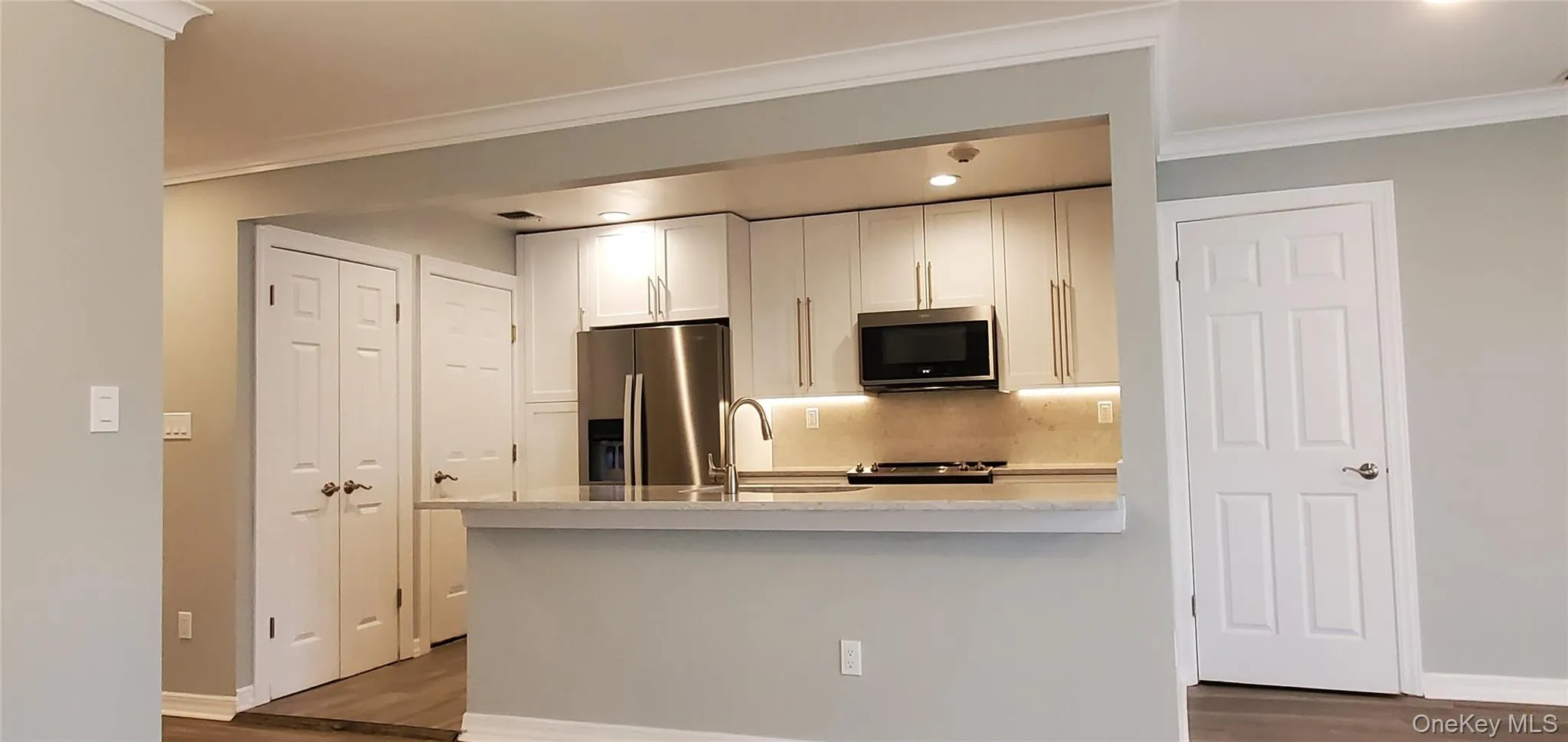 81 Secatogue Avenue, Oyster Bay, NY, 2 Bedrooms Bedrooms, 4 Rooms Rooms,1 BathroomBathrooms,Residential Lease,For Rent,Secatogue,0,1009035 81 Secatogue Avenue, Oyster Bay, NY, 2 Bedrooms Bedrooms, 4 Rooms Rooms,1 BathroomBathrooms,Residential Lease,For Rent,Secatogue,0,1009035