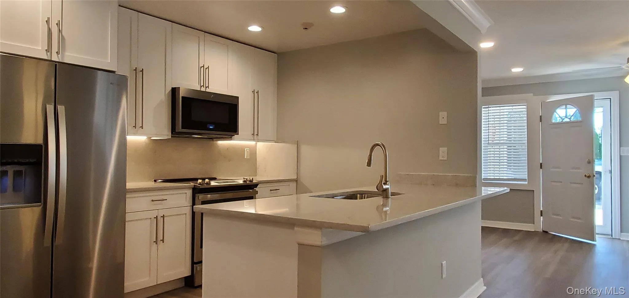 81 Secatogue Avenue, Oyster Bay, NY, 2 Bedrooms Bedrooms, 4 Rooms Rooms,1 BathroomBathrooms,Residential Lease,For Rent,Secatogue,0,1009035 81 Secatogue Avenue, Oyster Bay, NY, 2 Bedrooms Bedrooms, 4 Rooms Rooms,1 BathroomBathrooms,Residential Lease,For Rent,Secatogue,0,1009035