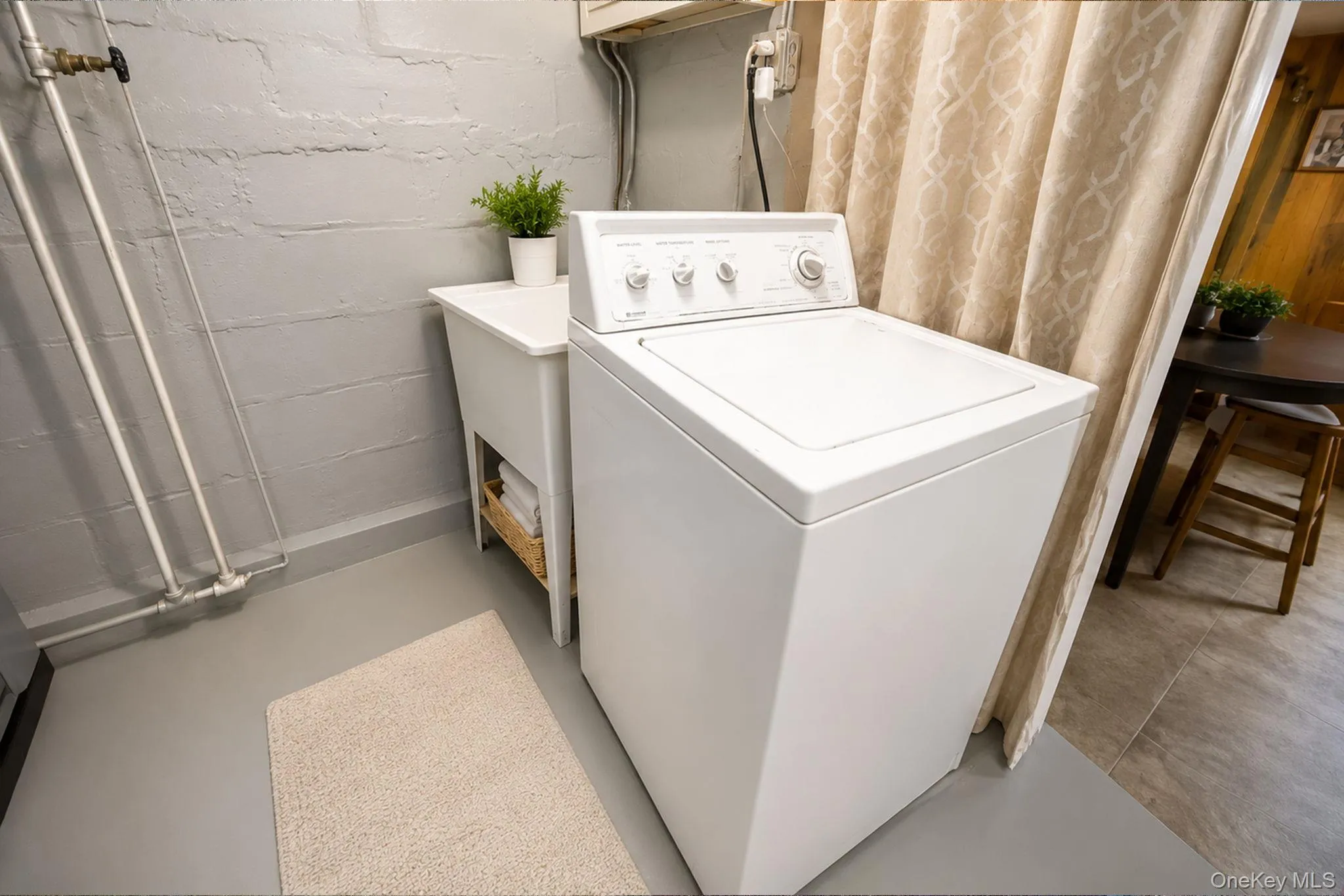 1678 Brooklyn Avenue, New York, NY, 3 Bedrooms Bedrooms, 9 Rooms Rooms,1 BathroomBathrooms,Residential,For Rent,Brooklyn,0,1009037 1678 Brooklyn Avenue, New York, NY, 3 Bedrooms Bedrooms, 9 Rooms Rooms,1 BathroomBathrooms,Residential,For Rent,Brooklyn,0,1009037
