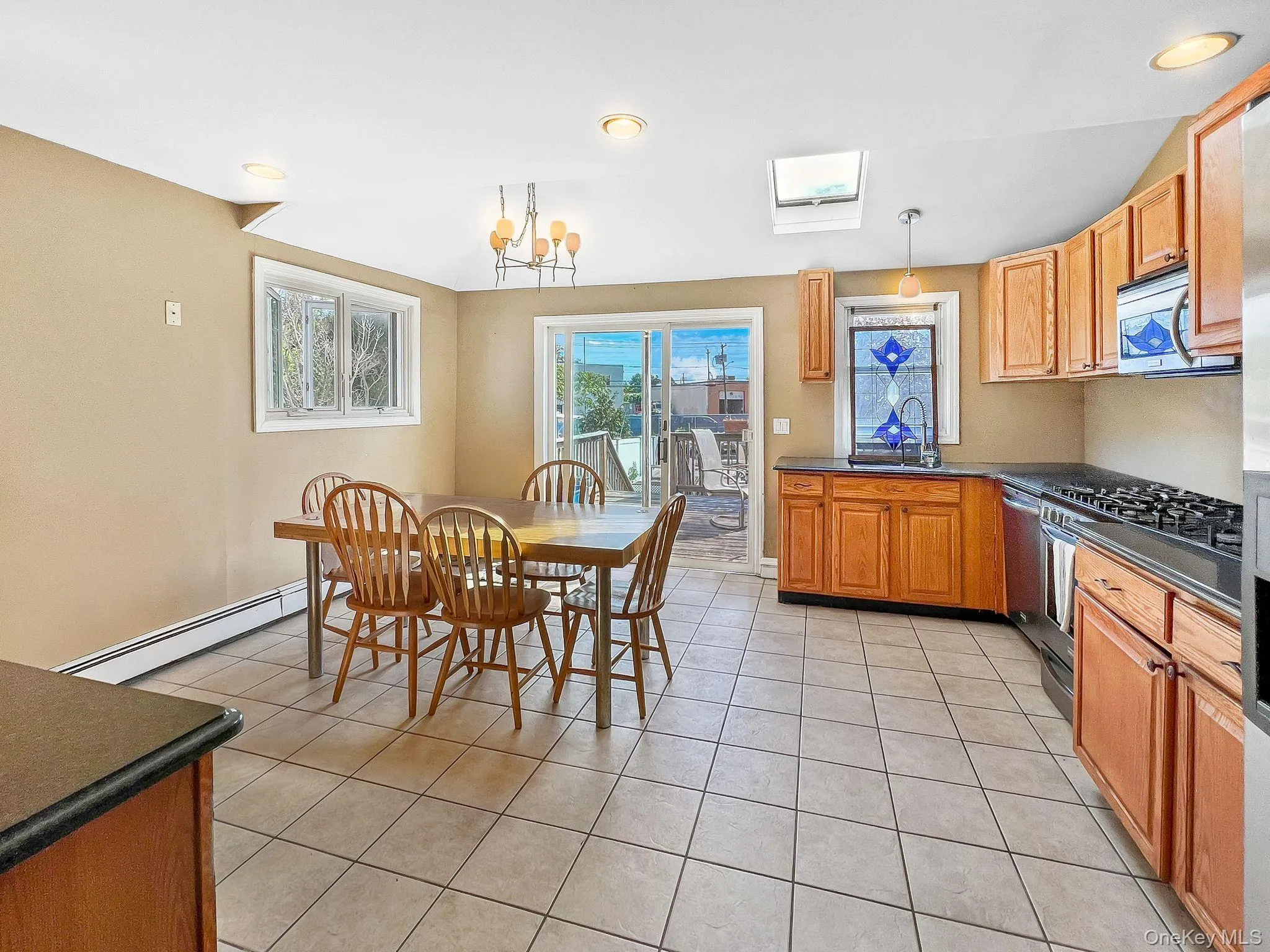 3321 Murdock Avenue, Hempstead, NY, 3 Bedrooms Bedrooms, 5 Rooms Rooms,2 BathroomsBathrooms,Residential,For Rent,Murdock,0,1009043 3321 Murdock Avenue, Hempstead, NY, 3 Bedrooms Bedrooms, 5 Rooms Rooms,2 BathroomsBathrooms,Residential,For Rent,Murdock,0,1009043