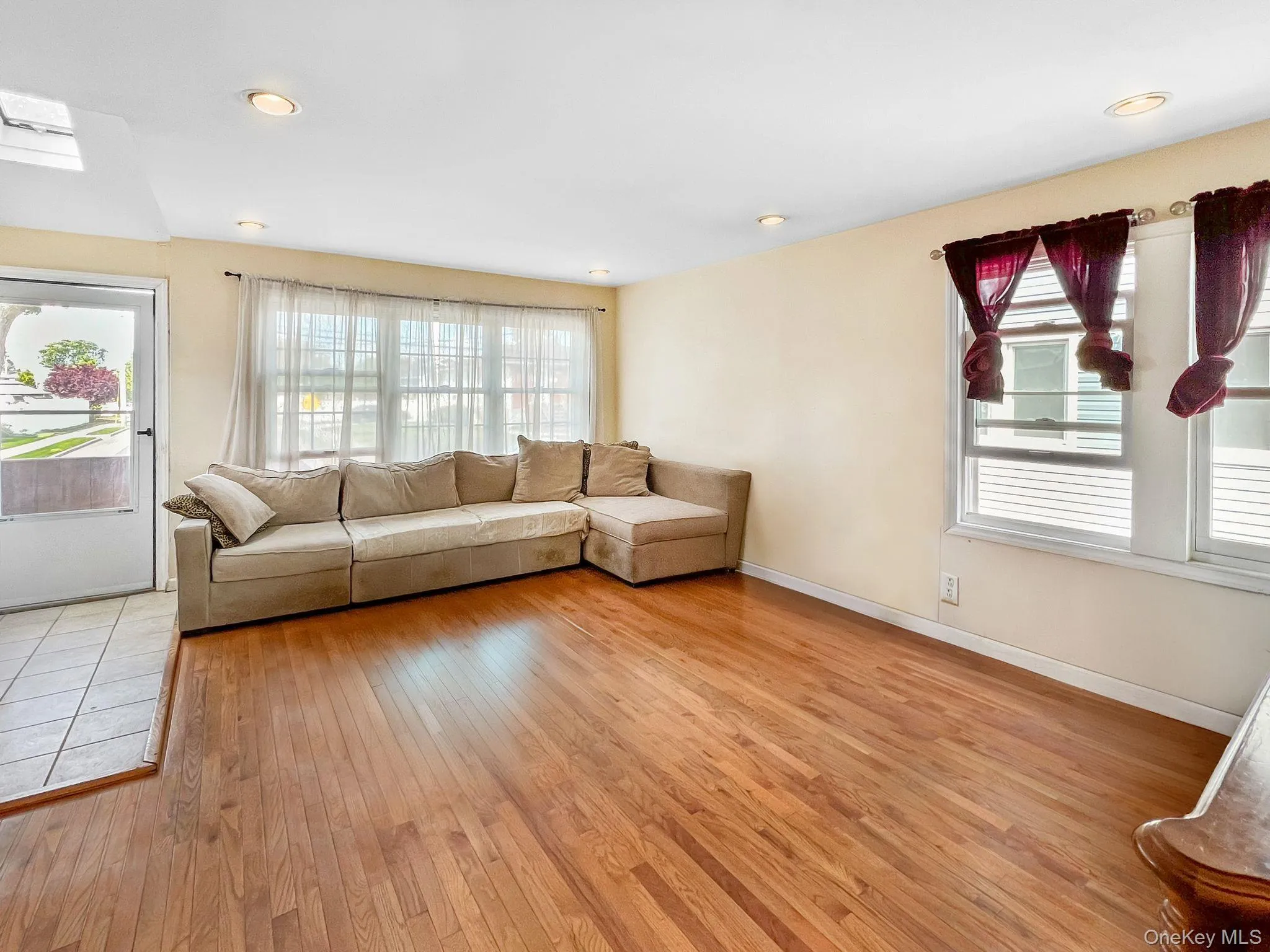 3321 Murdock Avenue, Hempstead, NY, 3 Bedrooms Bedrooms, 5 Rooms Rooms,2 BathroomsBathrooms,Residential,For Rent,Murdock,0,1009043 3321 Murdock Avenue, Hempstead, NY, 3 Bedrooms Bedrooms, 5 Rooms Rooms,2 BathroomsBathrooms,Residential,For Rent,Murdock,0,1009043
