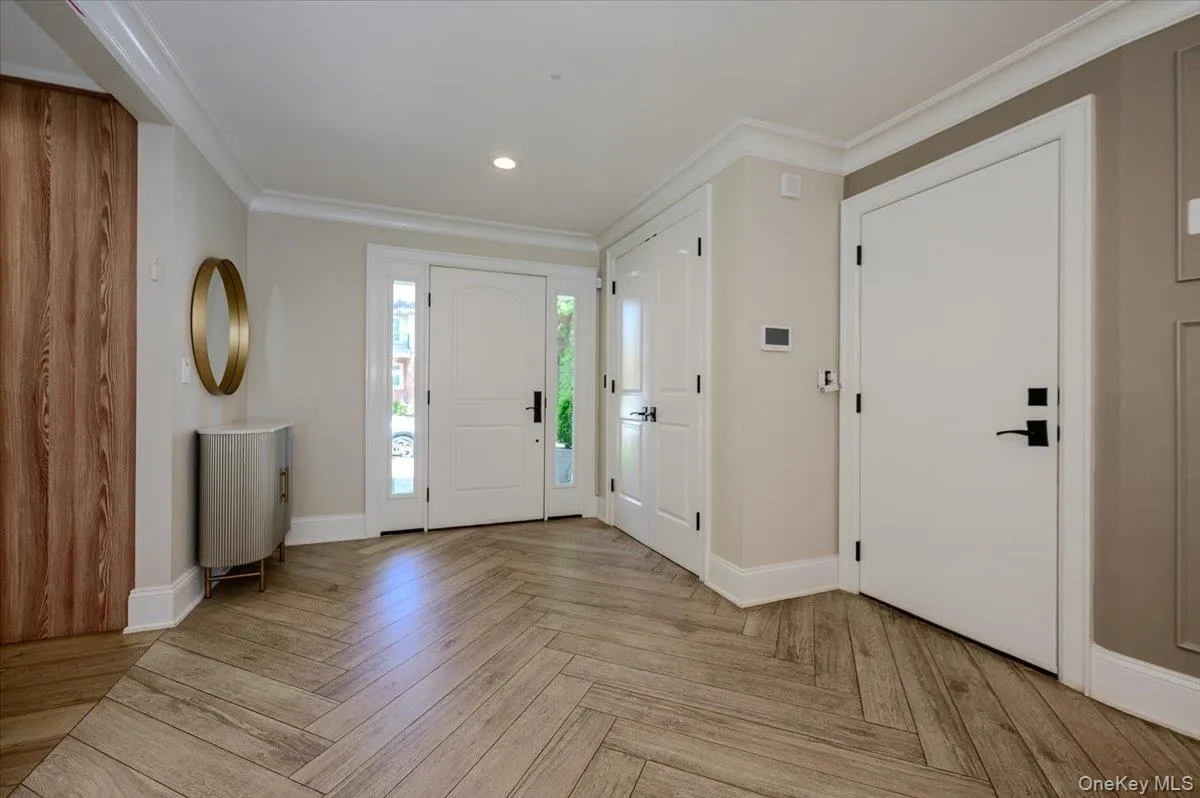 4 Poplar Court, North Hempstead, NY, 6 Bedrooms Bedrooms, 11 Rooms Rooms,4 BathroomsBathrooms,Residential,For Rent,Poplar,0,1009053 4 Poplar Court, North Hempstead, NY, 6 Bedrooms Bedrooms, 11 Rooms Rooms,4 BathroomsBathrooms,Residential,For Rent,Poplar,0,1009053