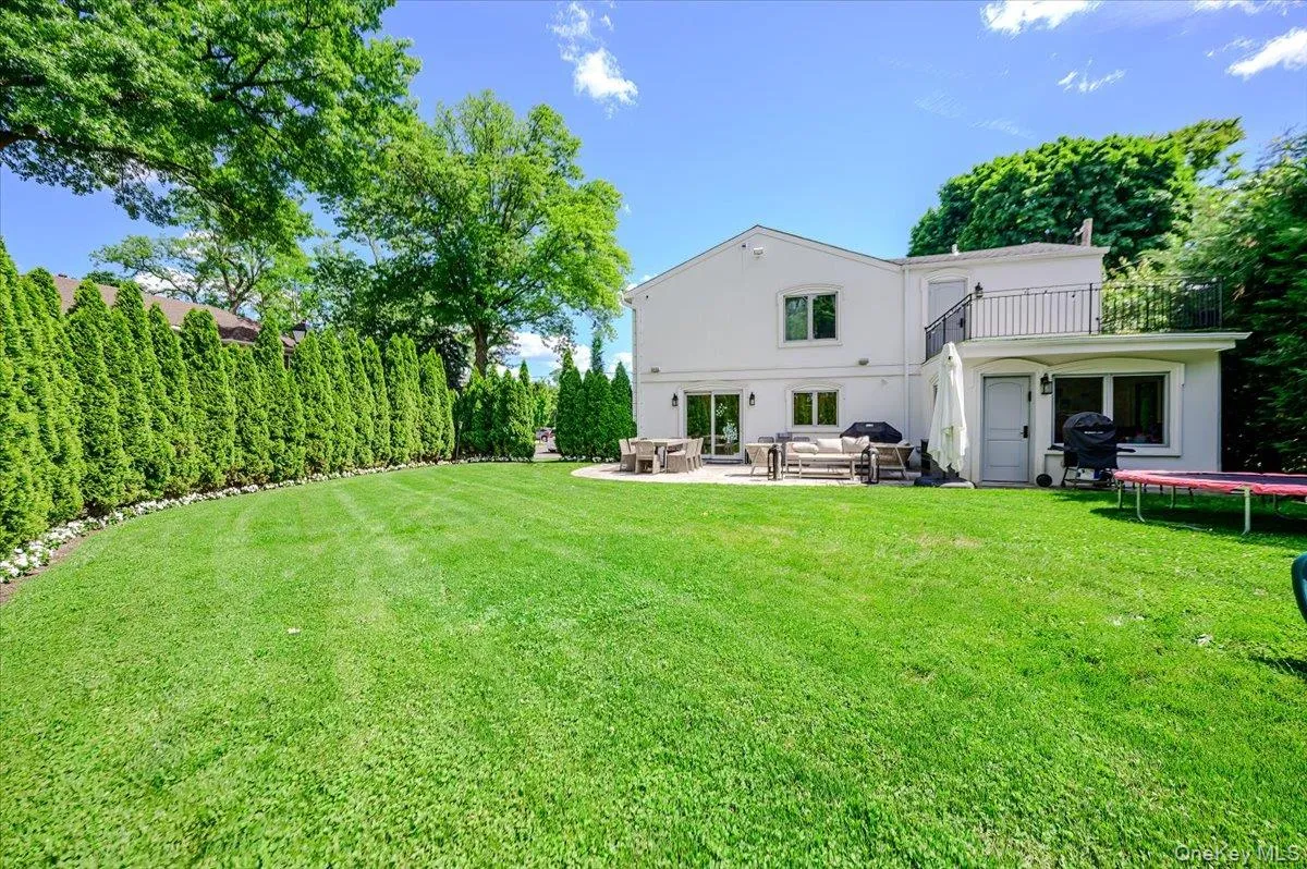 4 Poplar Court, North Hempstead, NY, 6 Bedrooms Bedrooms, 11 Rooms Rooms,4 BathroomsBathrooms,Residential,For Rent,Poplar,0,1009053 4 Poplar Court, North Hempstead, NY, 6 Bedrooms Bedrooms, 11 Rooms Rooms,4 BathroomsBathrooms,Residential,For Rent,Poplar,0,1009053