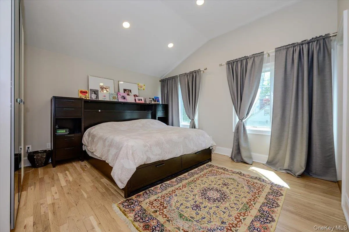 4 Poplar Court, North Hempstead, NY, 6 Bedrooms Bedrooms, 11 Rooms Rooms,4 BathroomsBathrooms,Residential,For Rent,Poplar,0,1009053 4 Poplar Court, North Hempstead, NY, 6 Bedrooms Bedrooms, 11 Rooms Rooms,4 BathroomsBathrooms,Residential,For Rent,Poplar,0,1009053